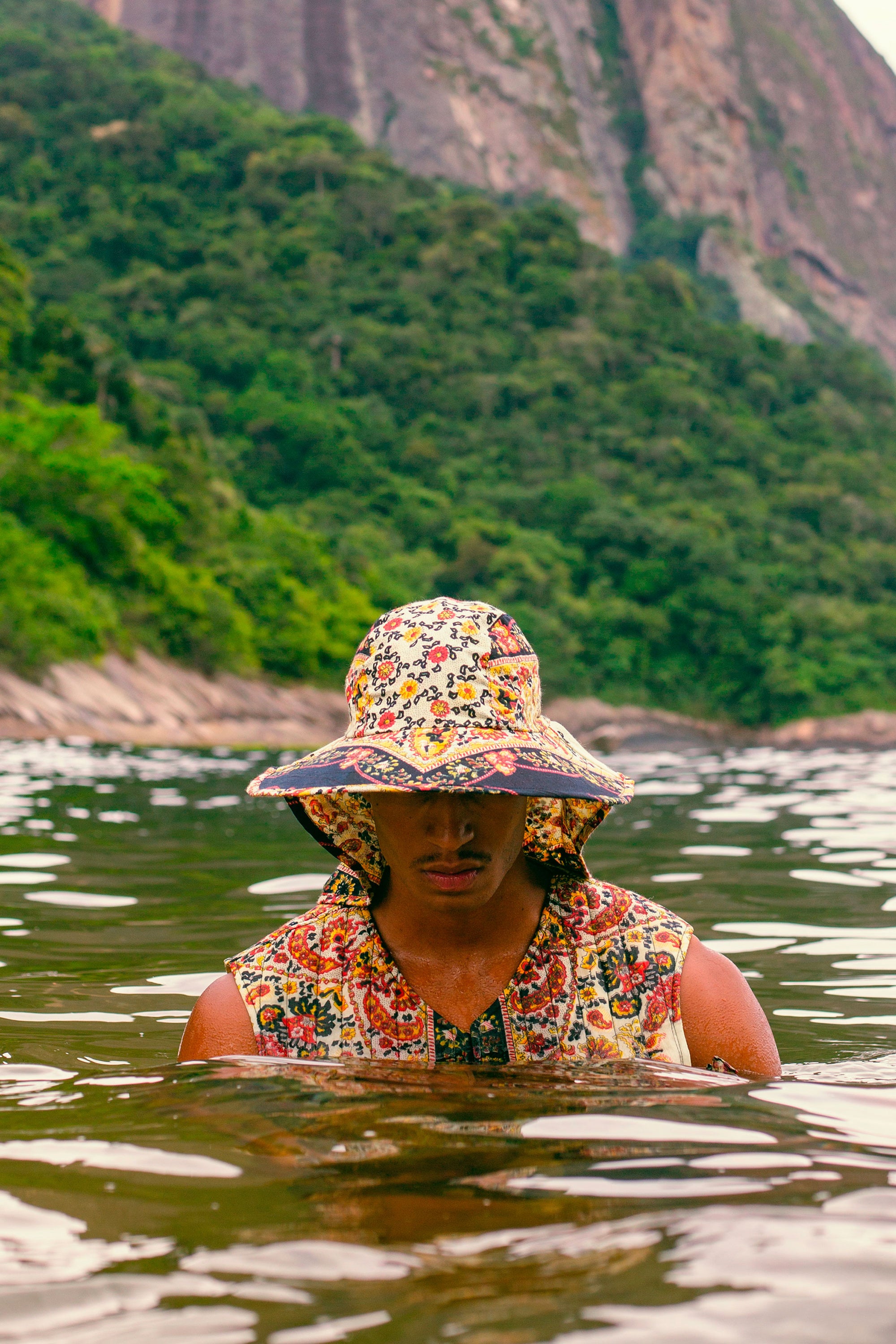 Vermelha Hat - PARDOhats & ANTIK BATIK