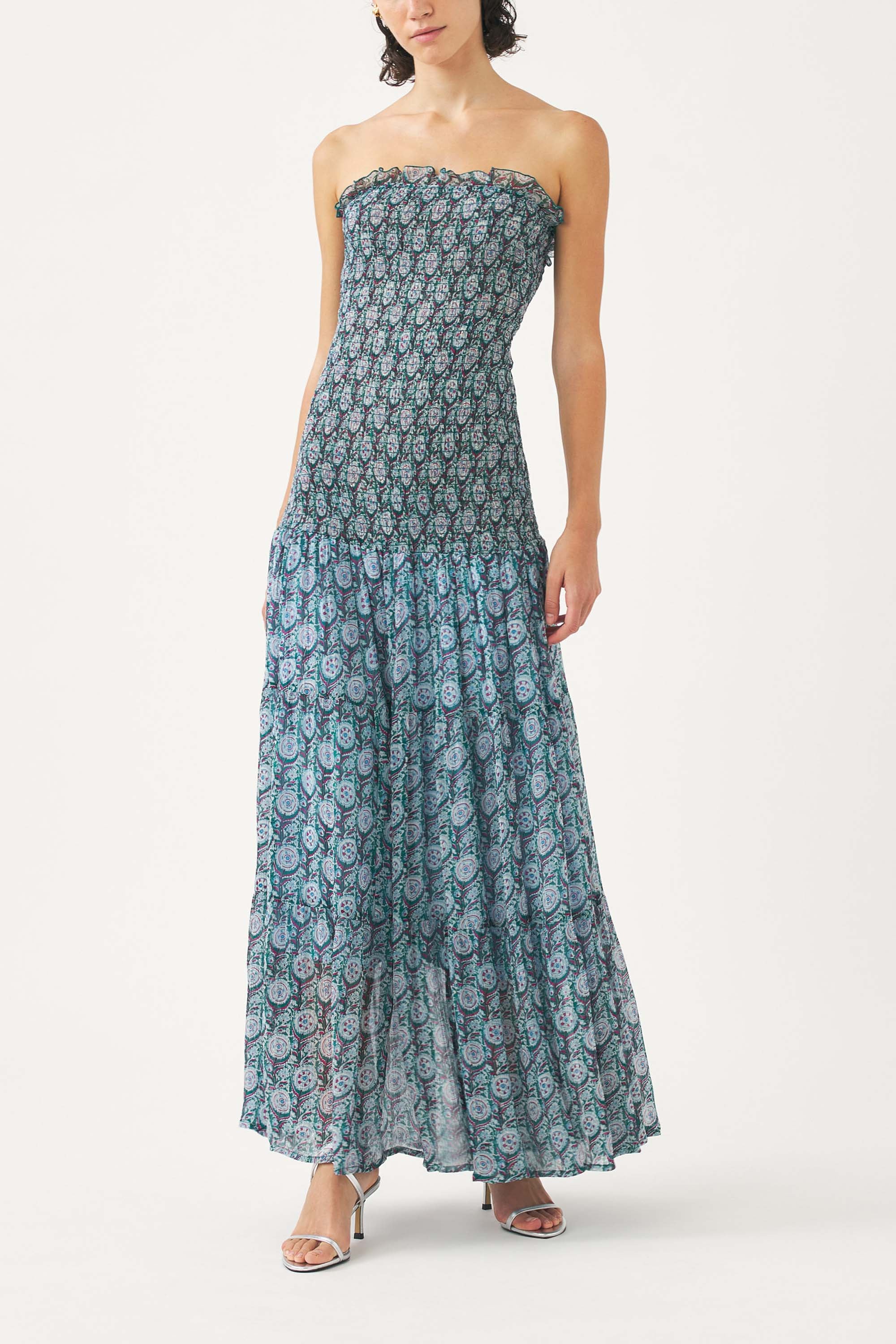 Gesmoktes trägerloses Kleid aus Chiffon Cassy