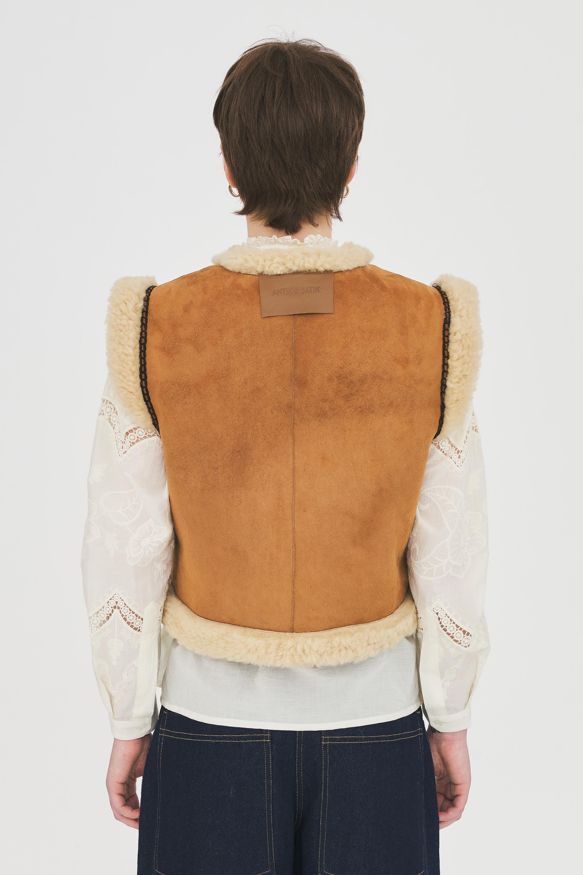 Dema vest