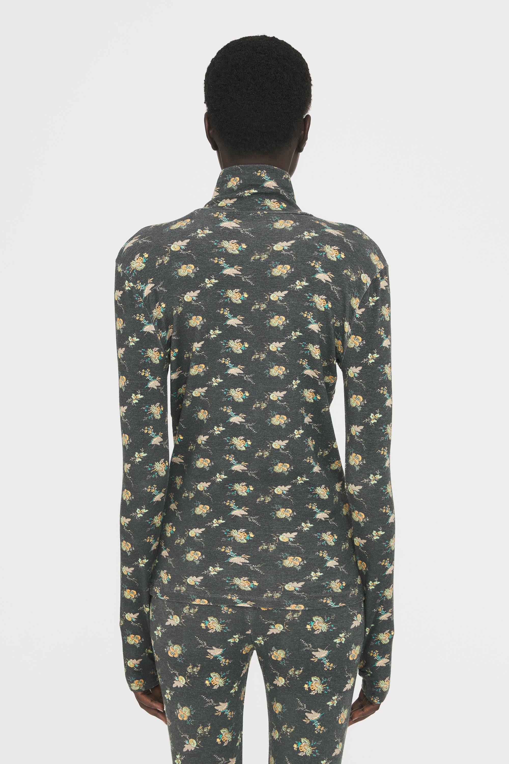 Leo Turtleneck