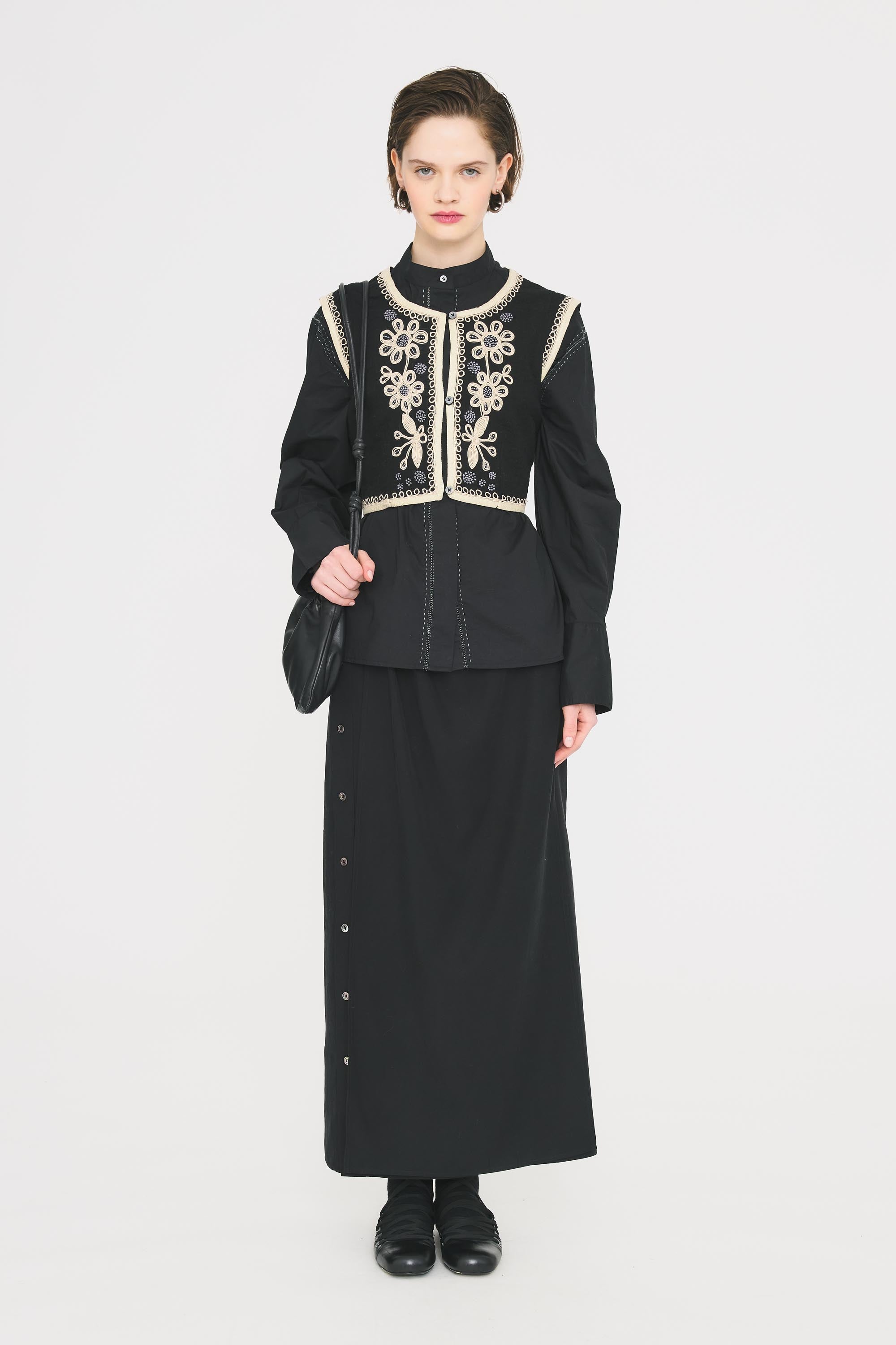 Nohi vest
