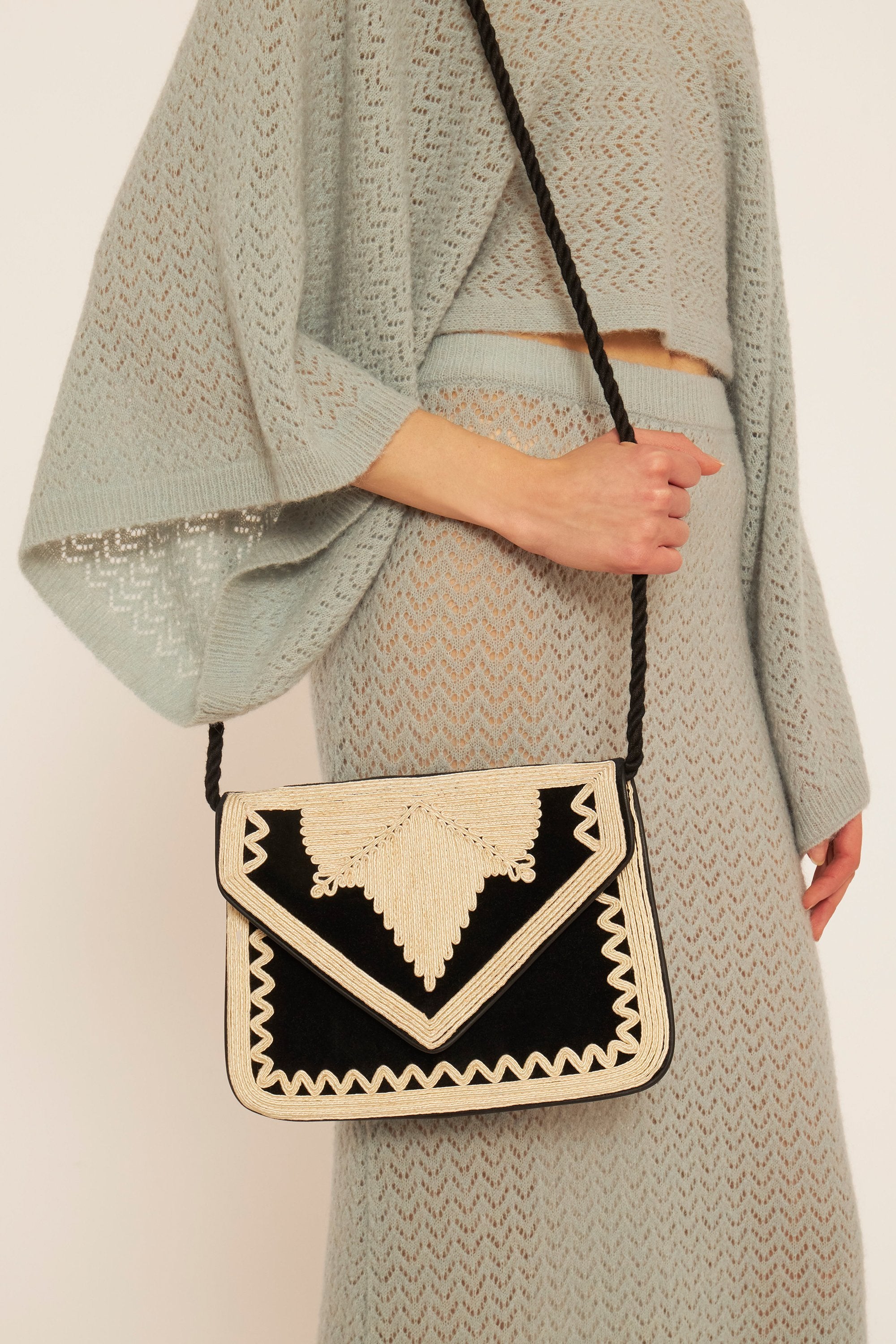 Pochette en velours Achile