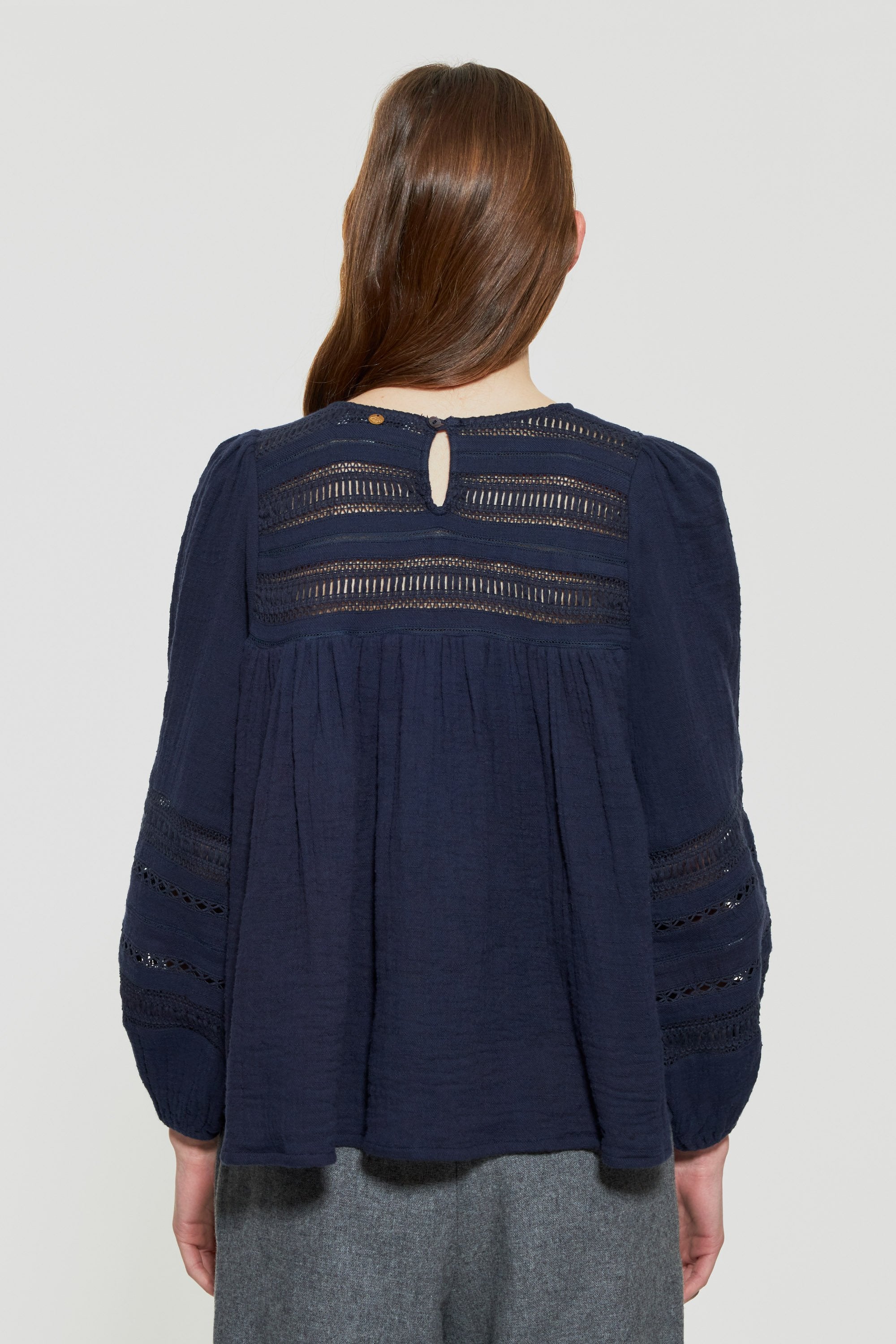 Blouse ajourée Amit