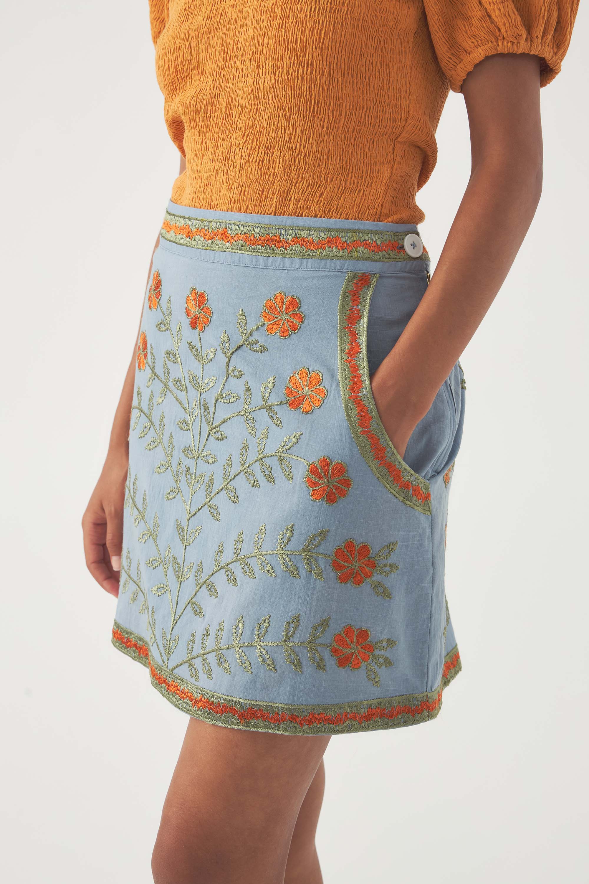 Embroidered Skirt Ary