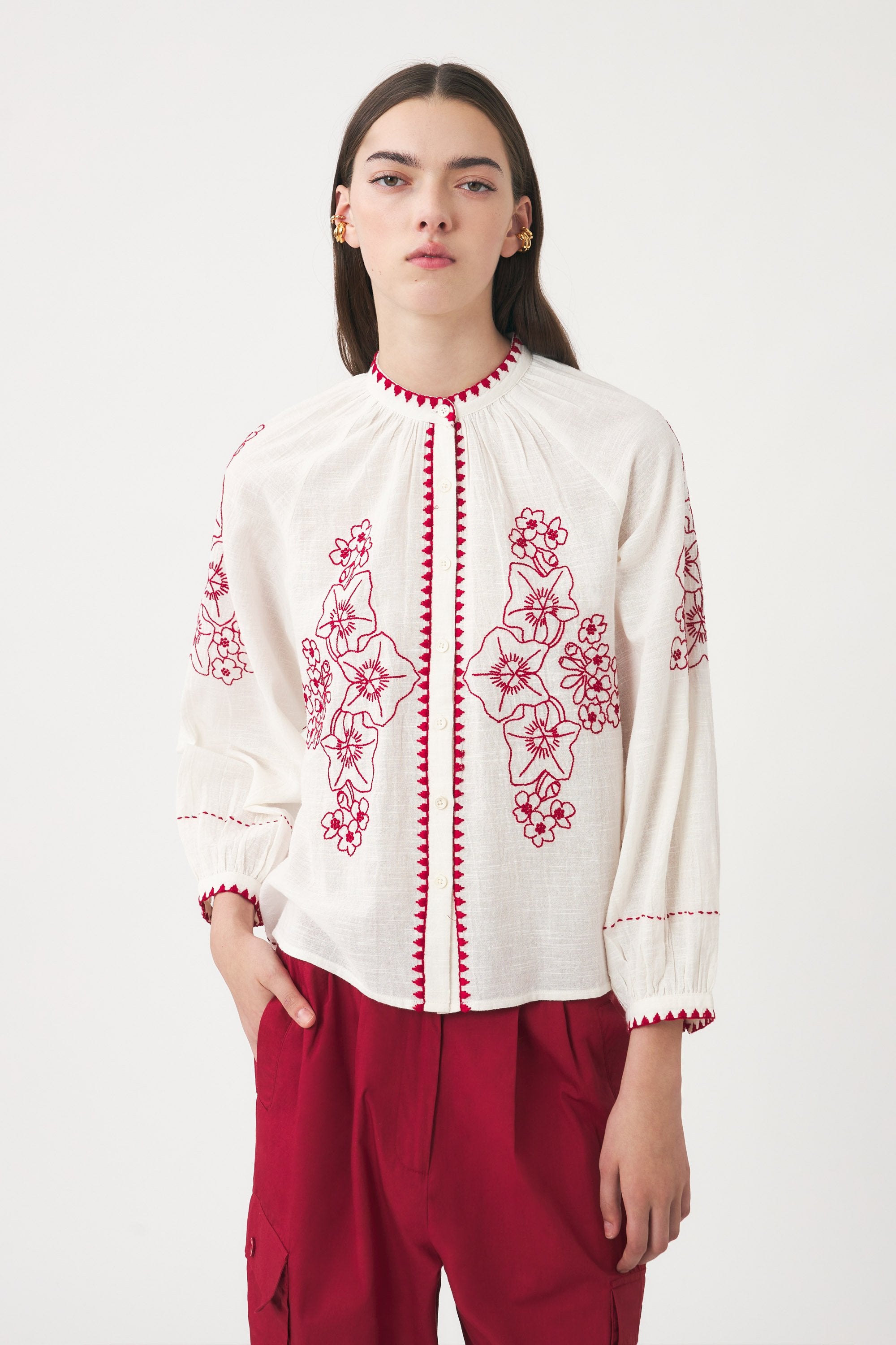 Hand-embroidered linen blouse Cindy