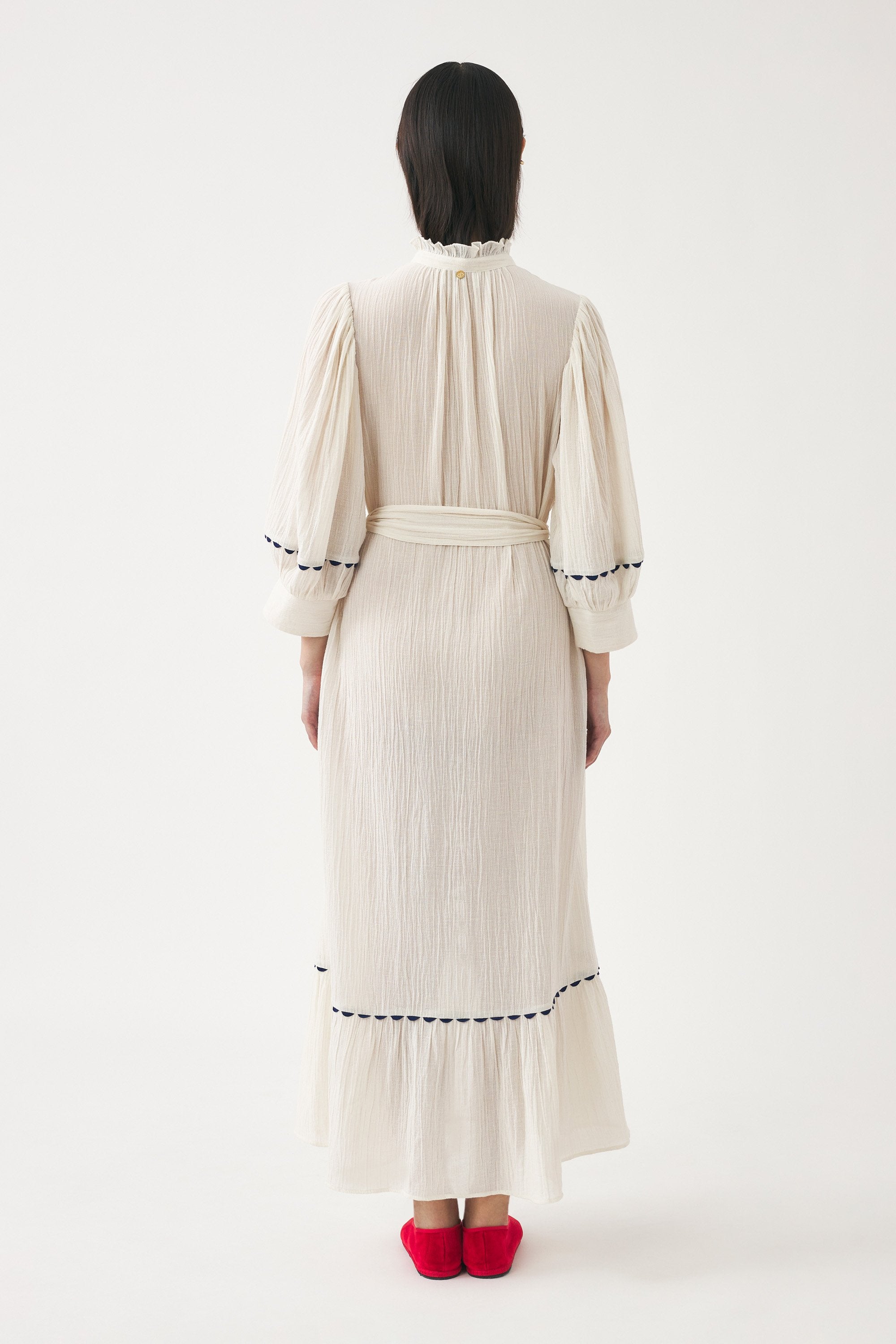 Vestido largo bordado a mano Clotilda