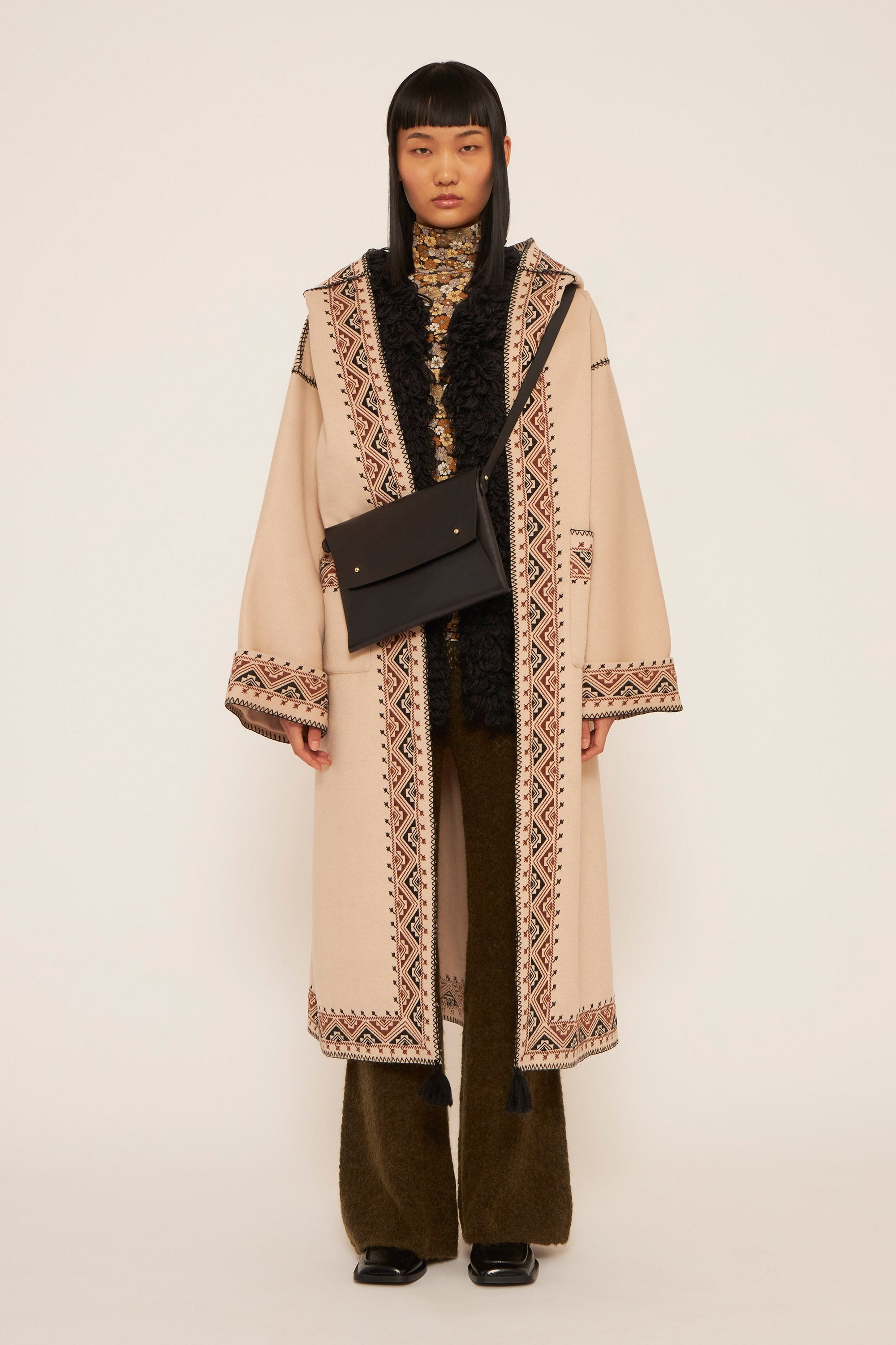 Condor long embroidered coat