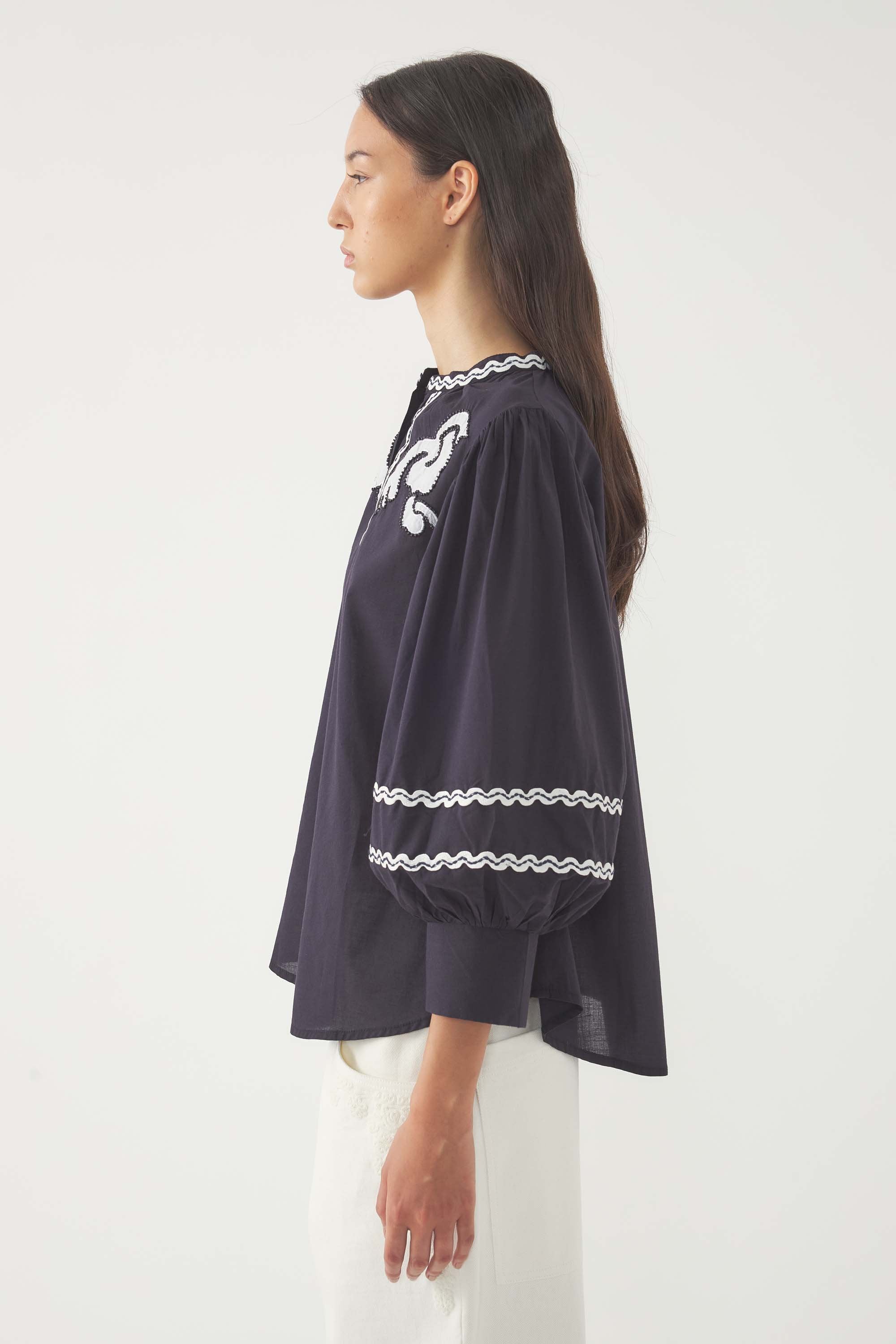 Embroidered Blouse Dalli