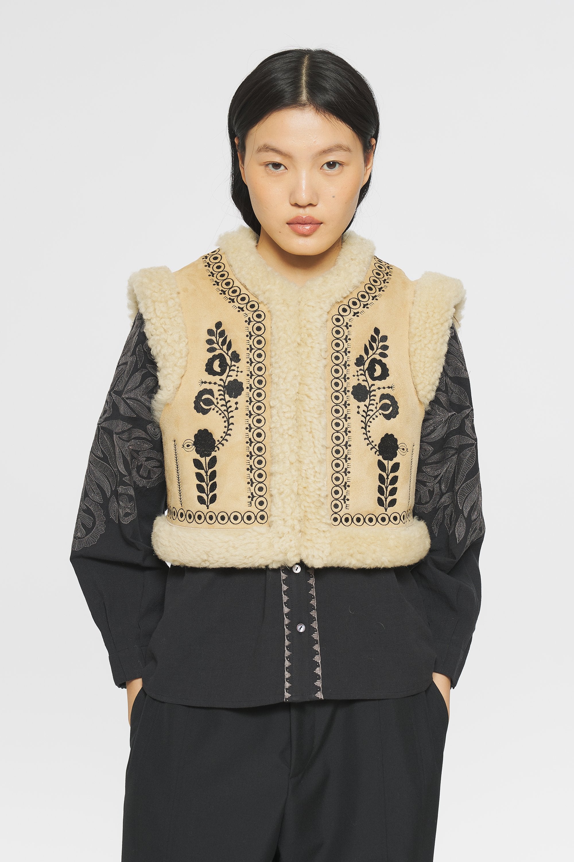 Gilet brodé et reversible Dune