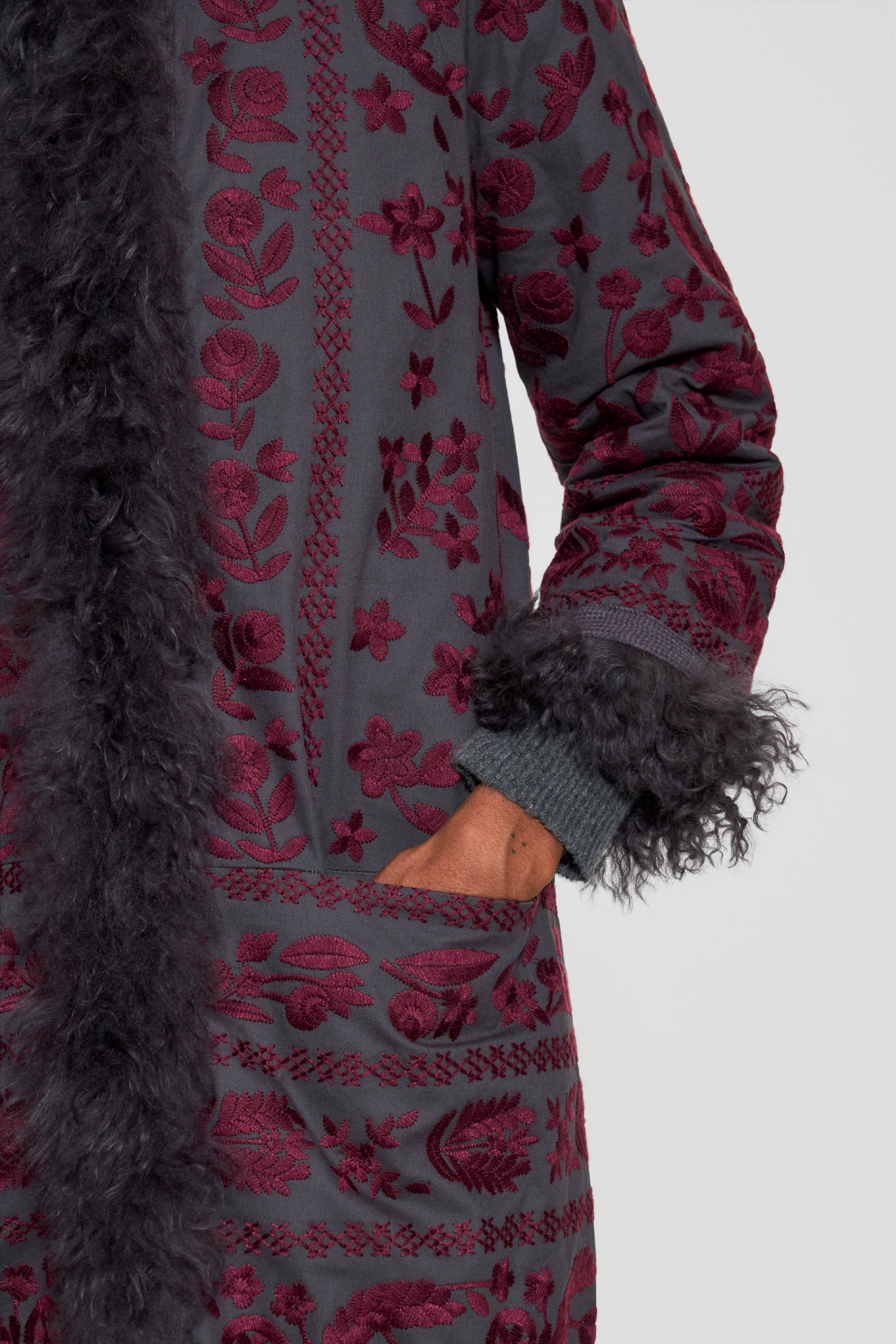 Hendris embroidered coat