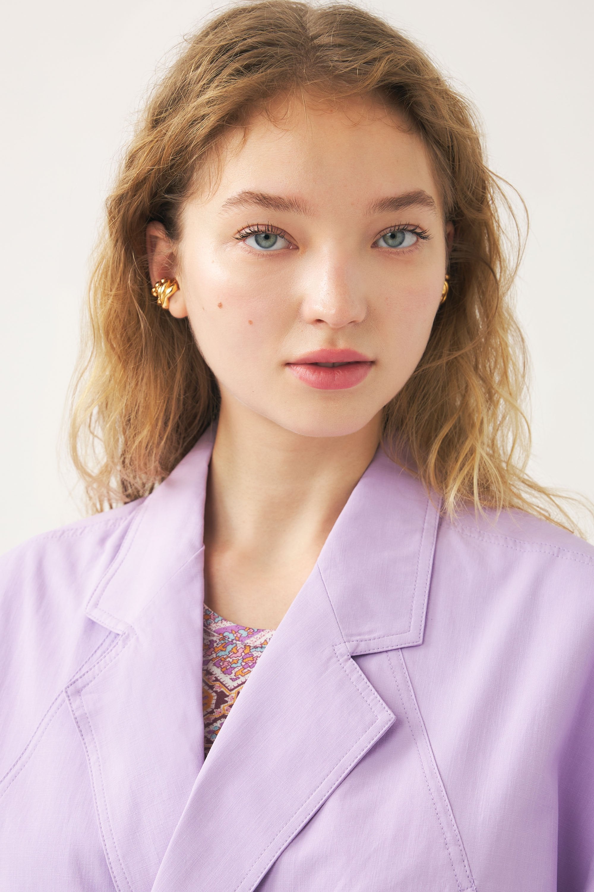 Floral-embroidered jacket Kimi