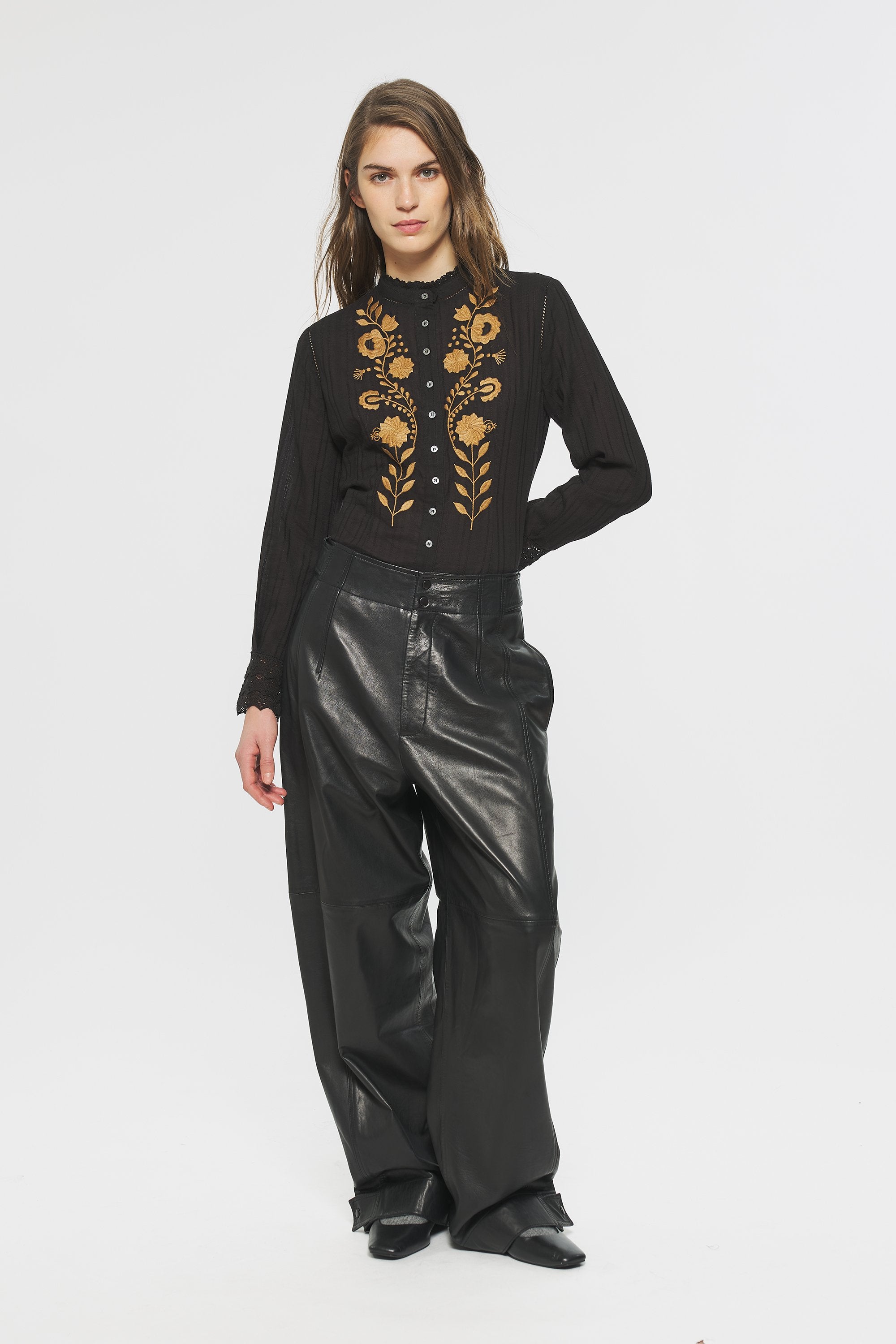 Blouse brodée Kiss