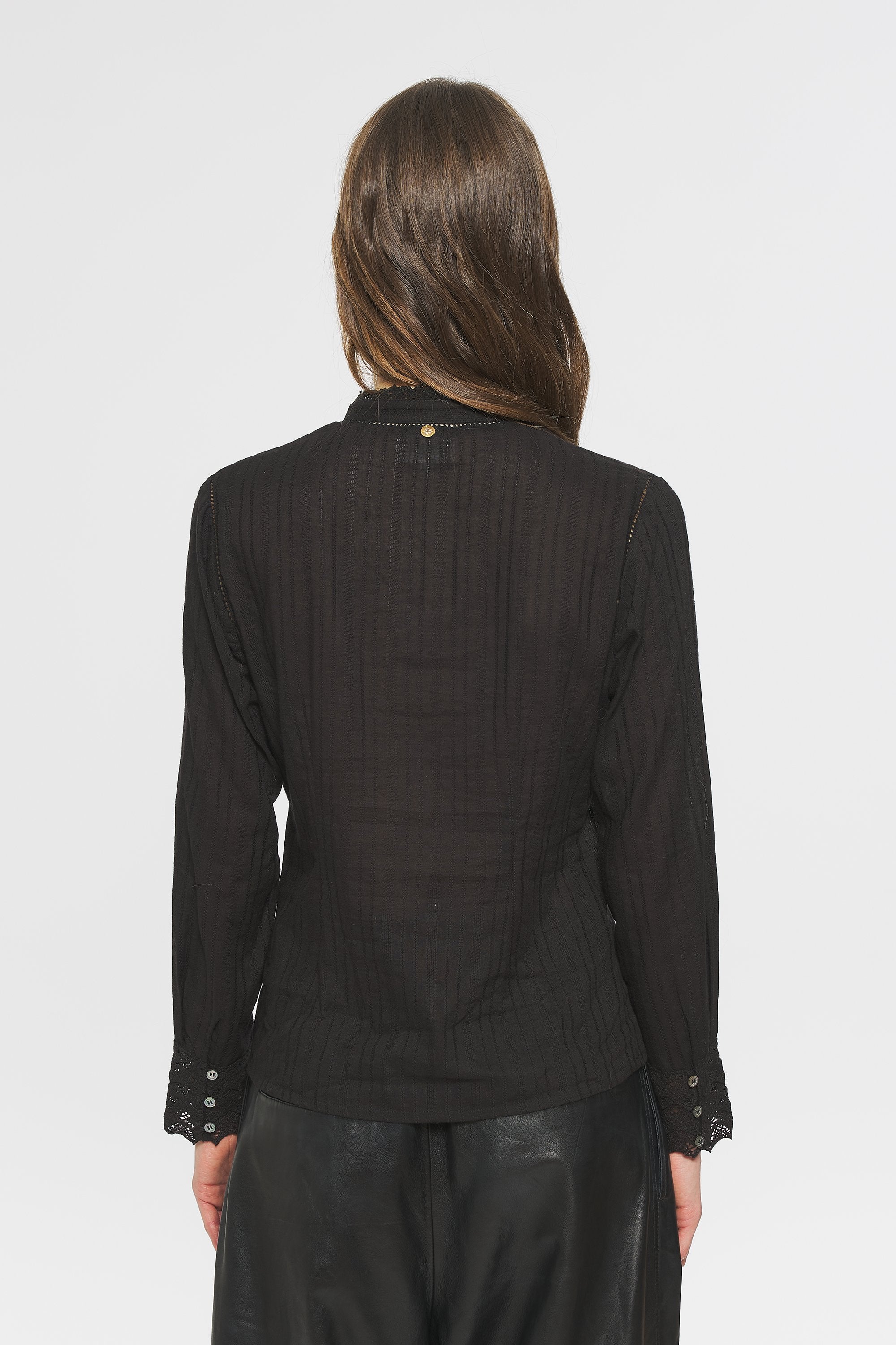 Blouse brodée Kiss