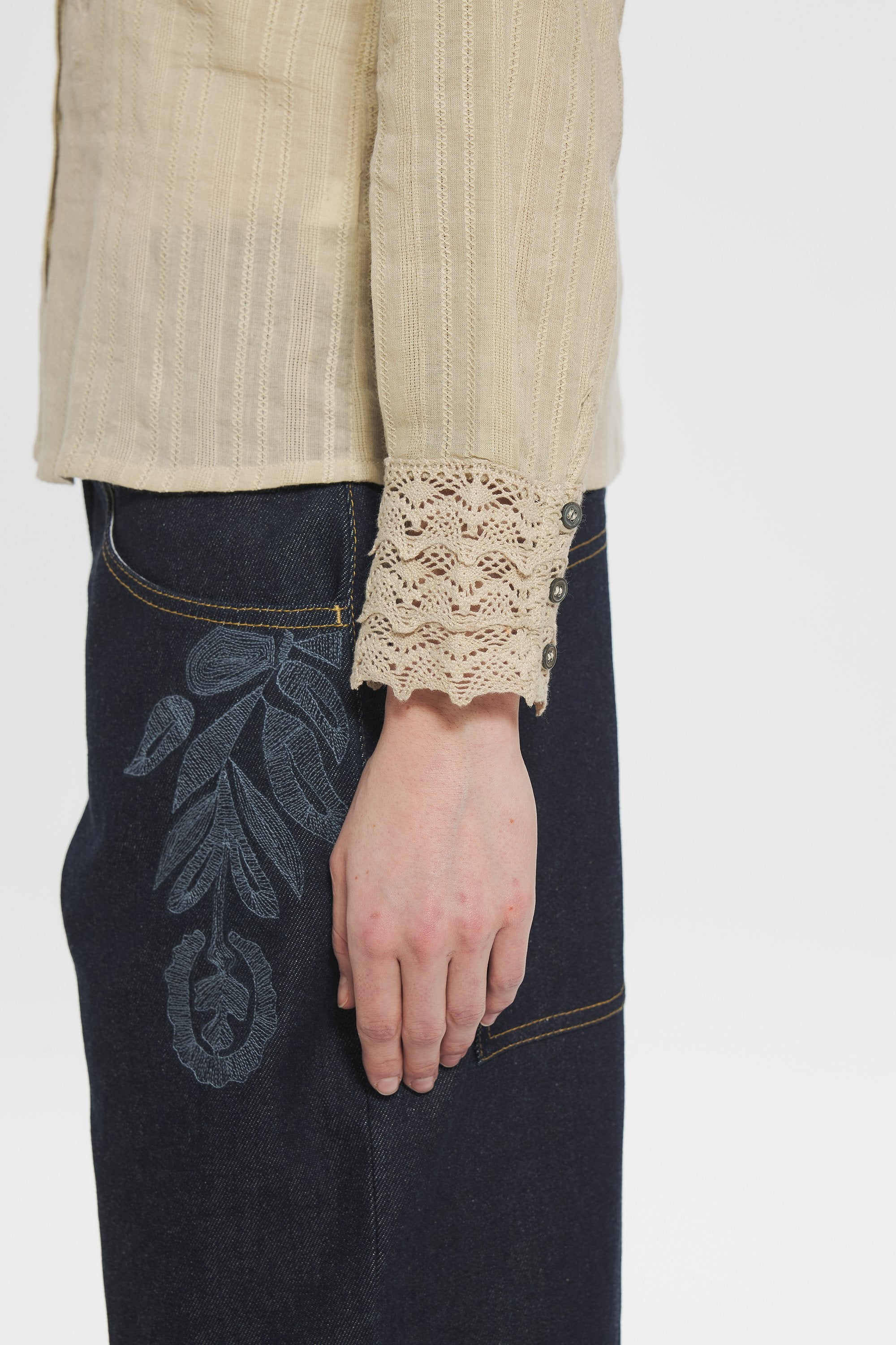 Blouse brodée Kiss