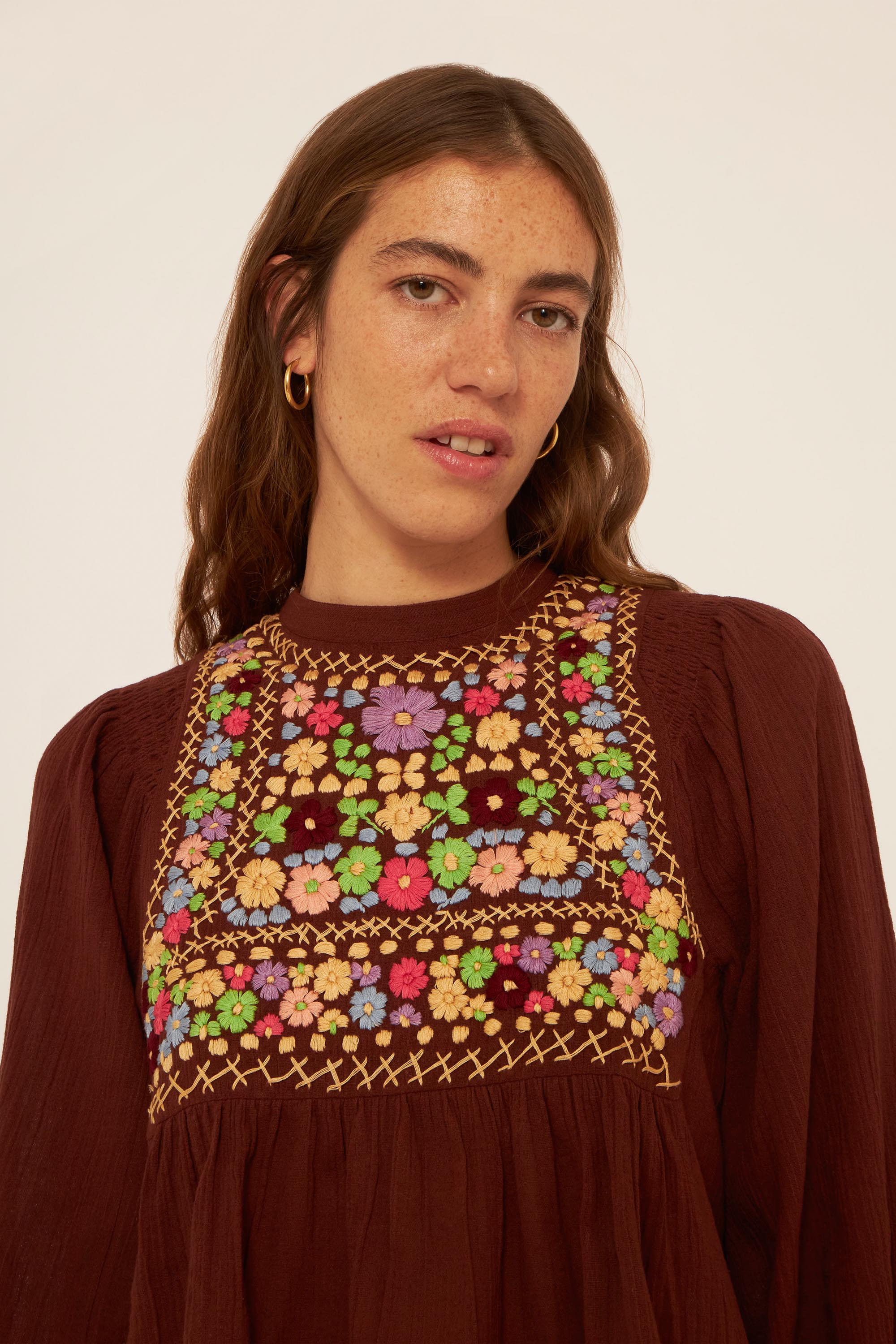 Bestickte Bluse Line