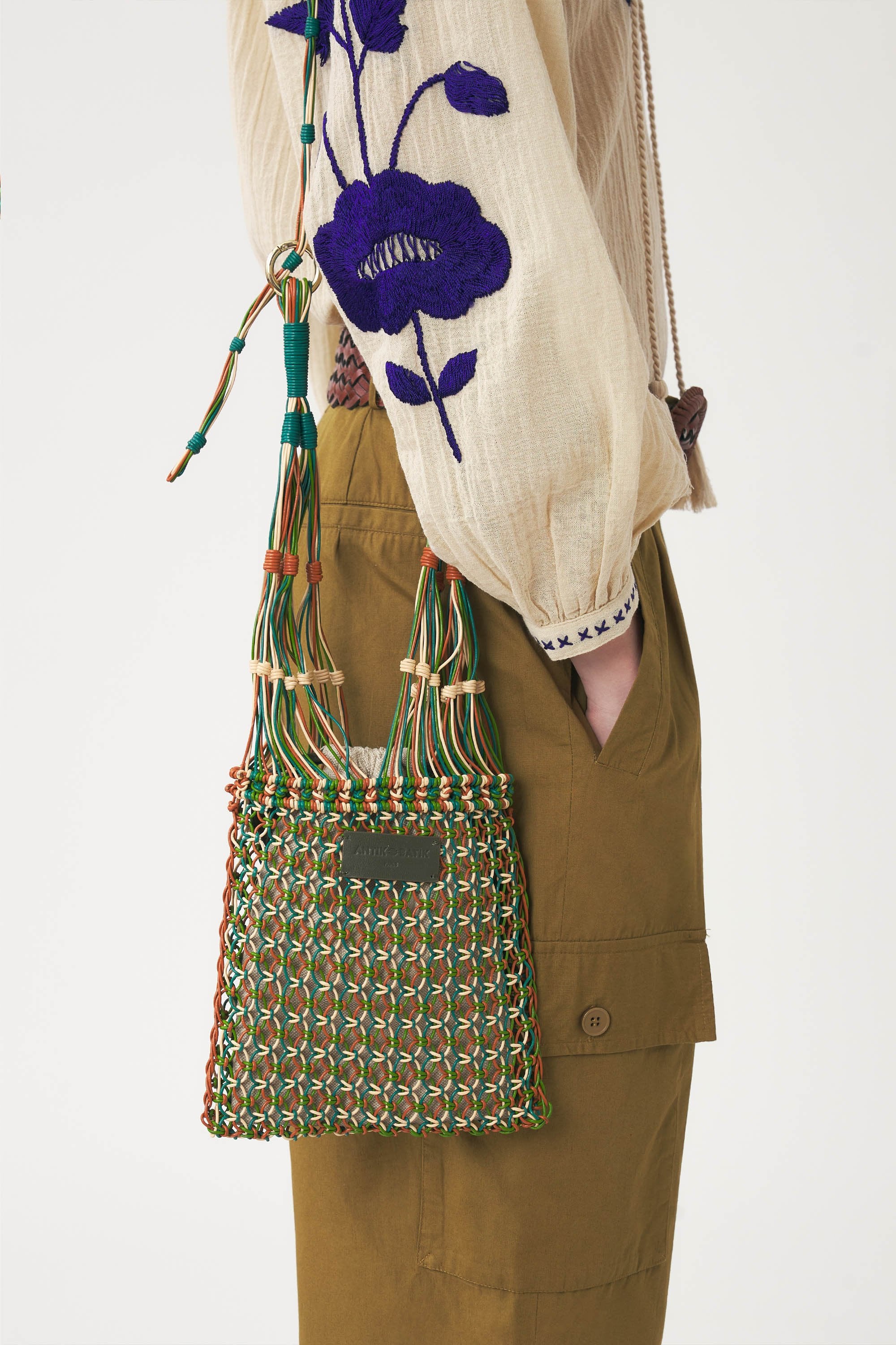 Hand-braided leather bag Meryl