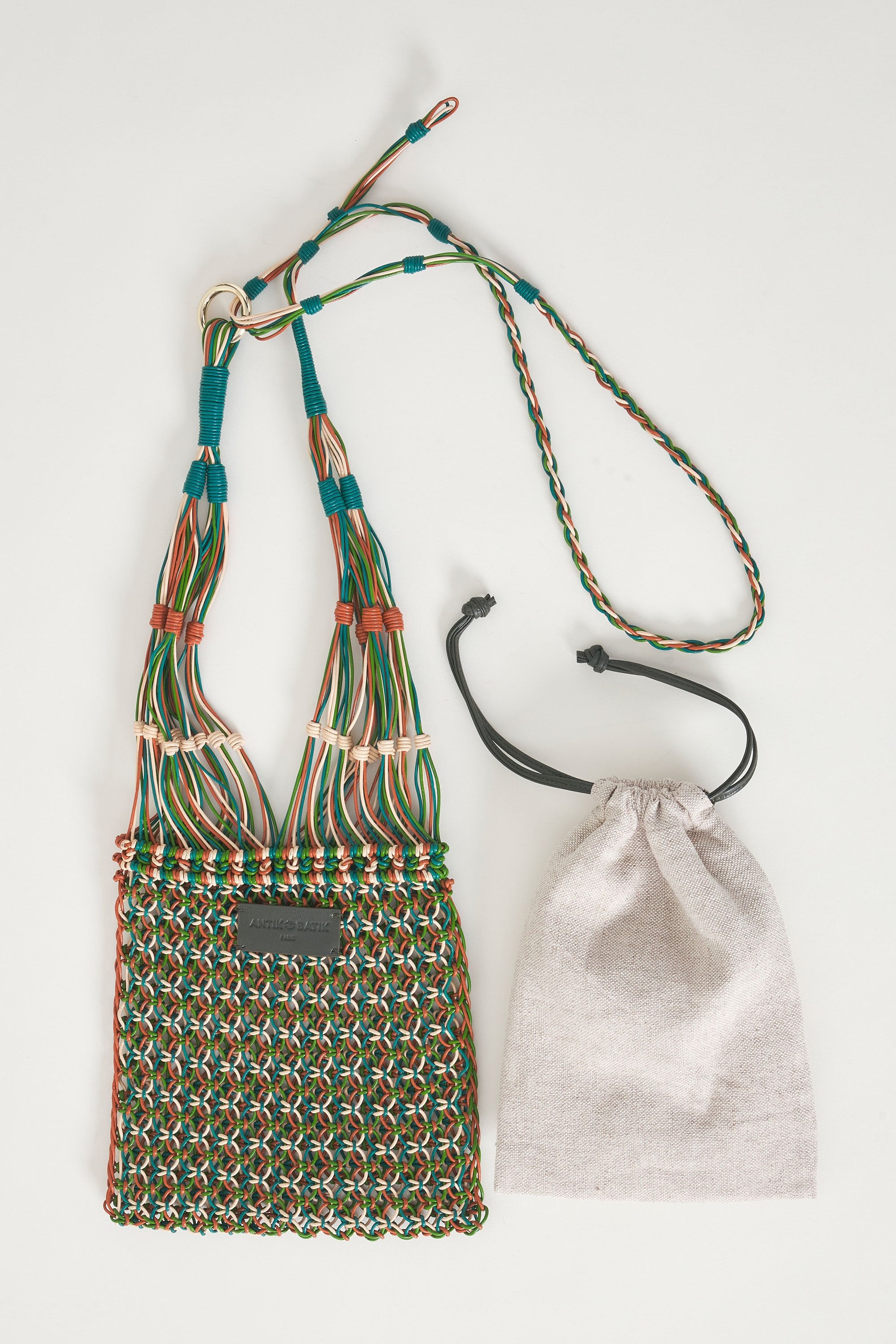 Hand-braided leather bag Meryl
