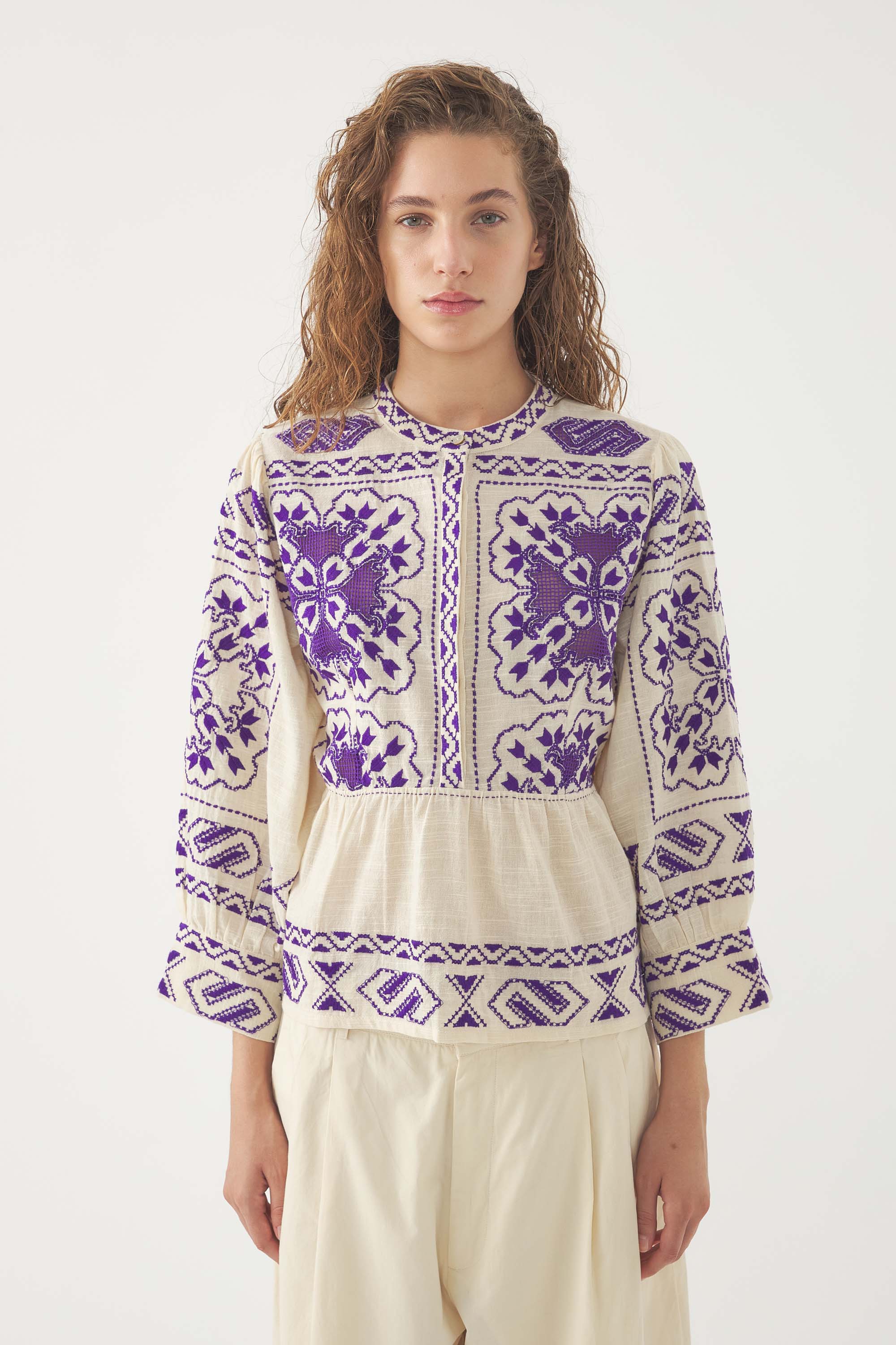 Blouse brodée Milos