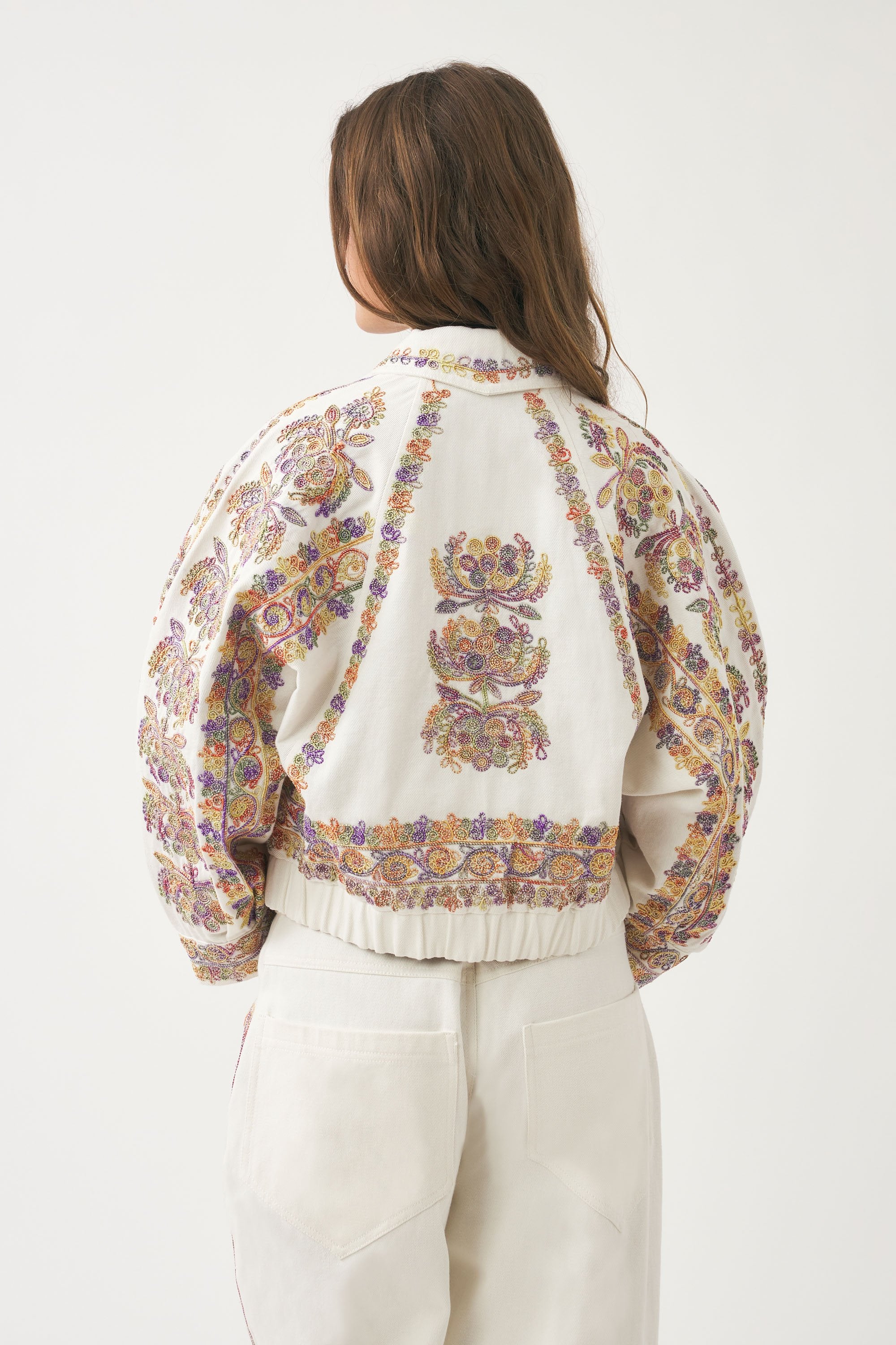 Veste à manches raglan brodée à la main Neil