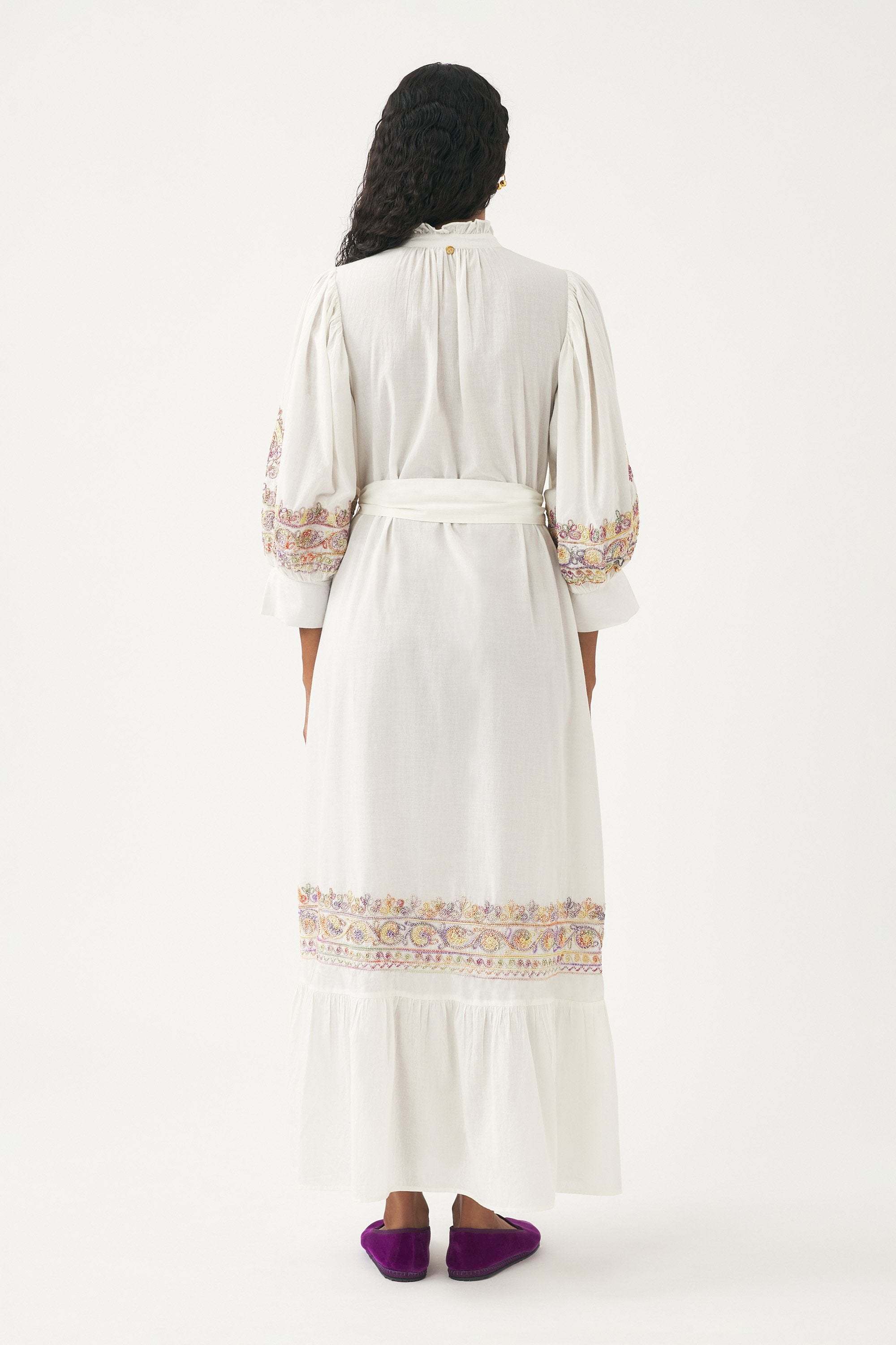 Robe longue brodée à la main Neil