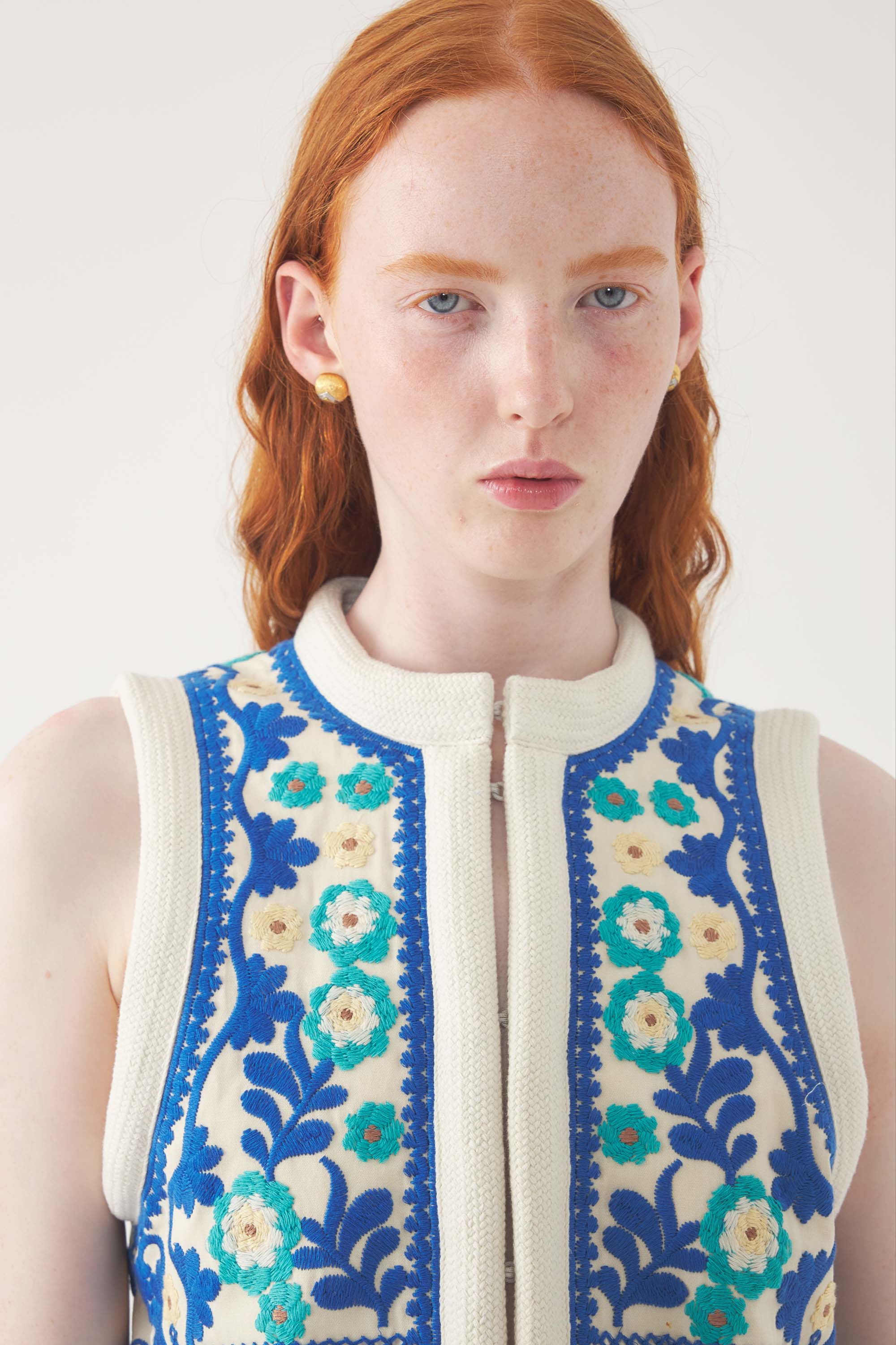 Chaleco bordado Ossie