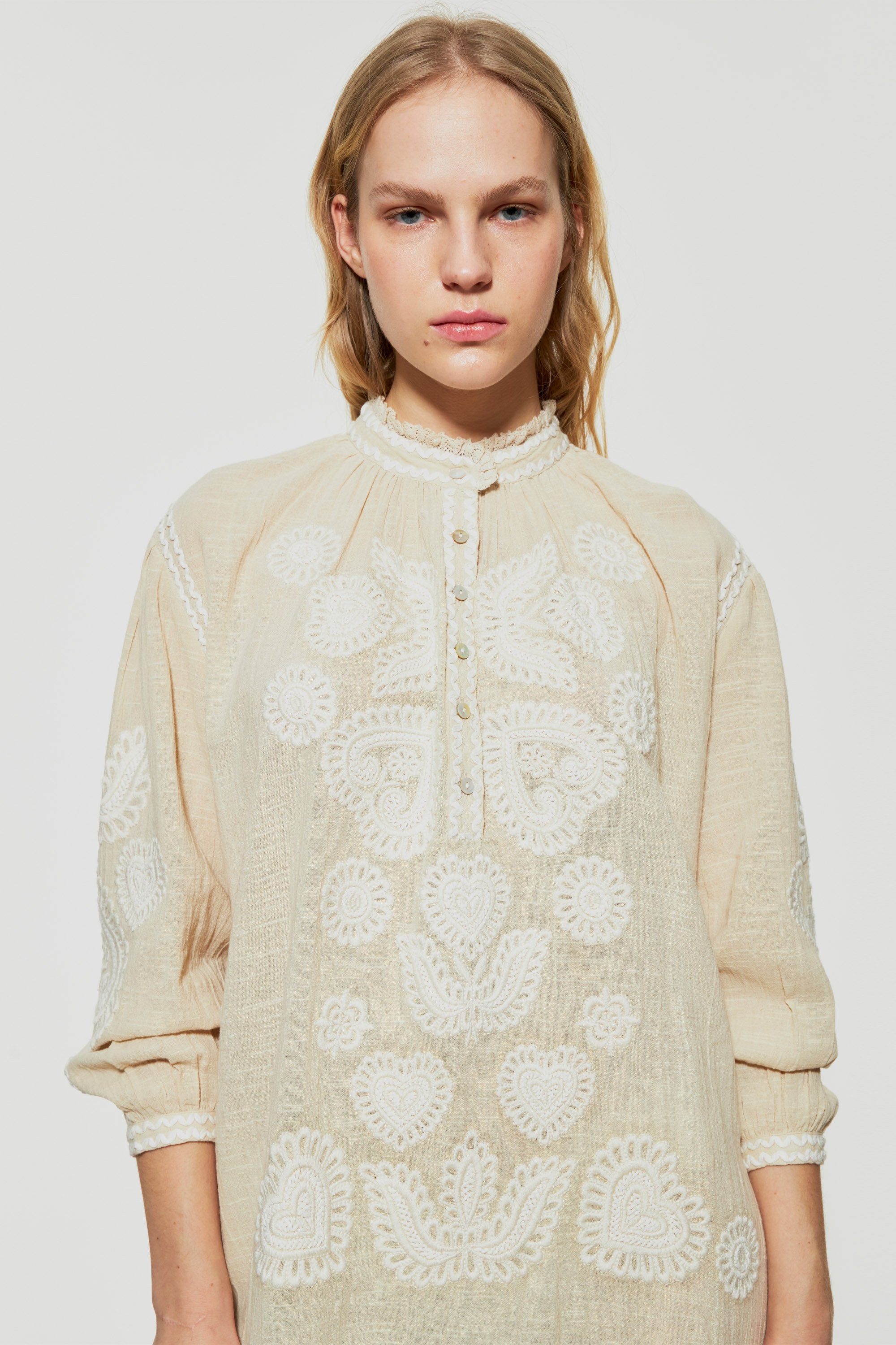 Robby embroidered dress