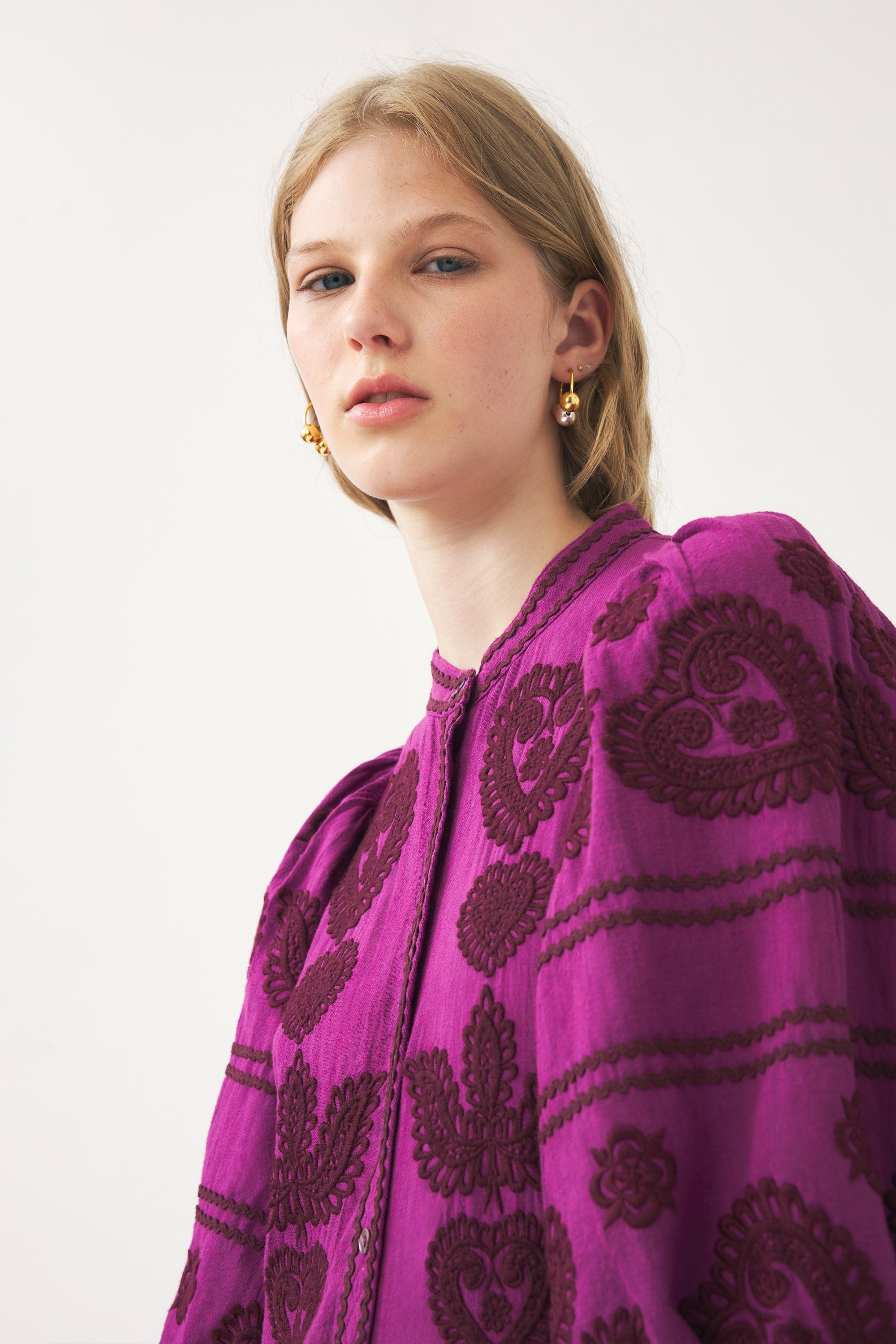 Robe longue avec broderie d'inspiration hongroise Rony