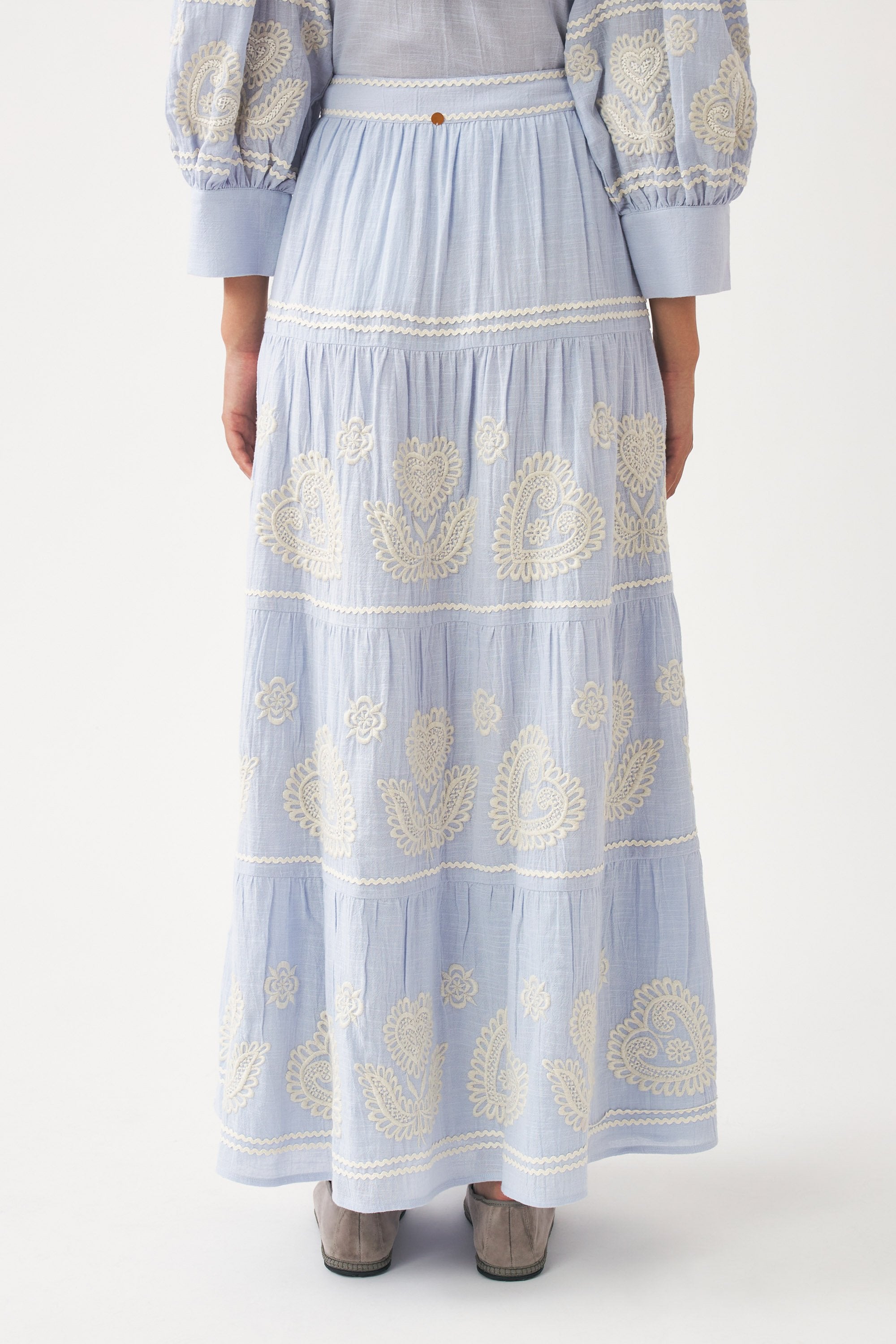 Skirt with Hungarian-inspired embroidery Rony