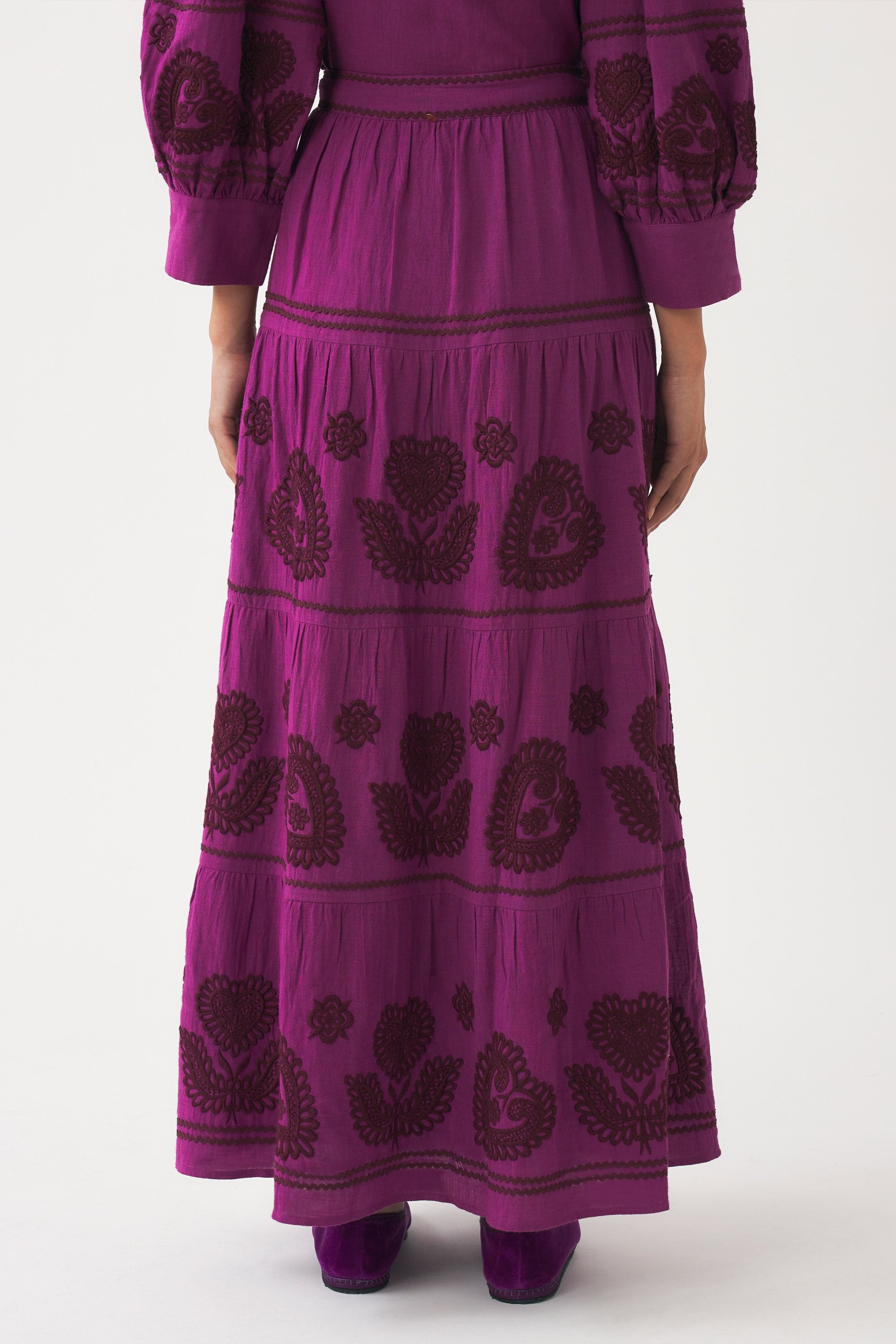 Skirt with Hungarian-inspired embroidery Rony