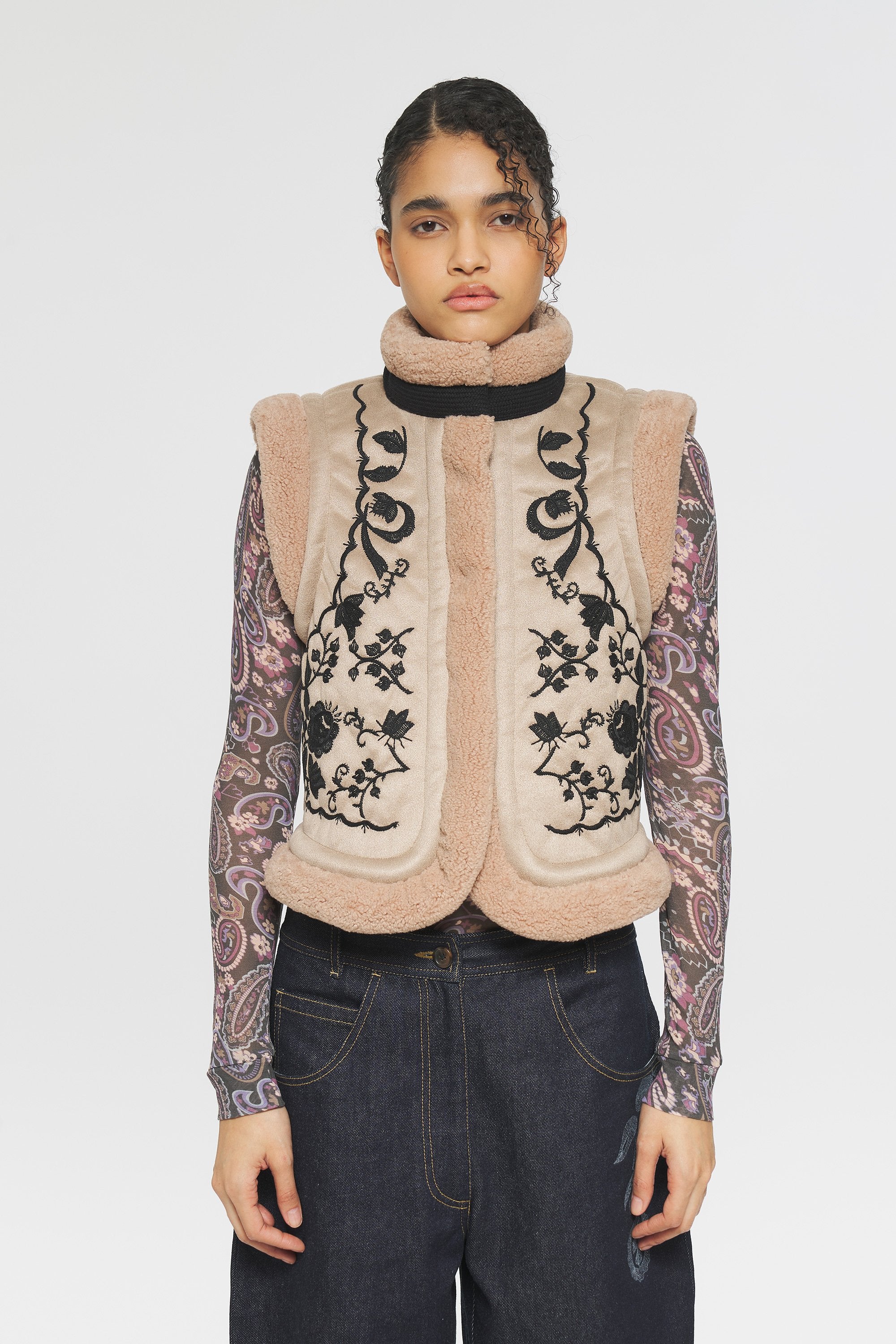 Gilet brodé Saliba