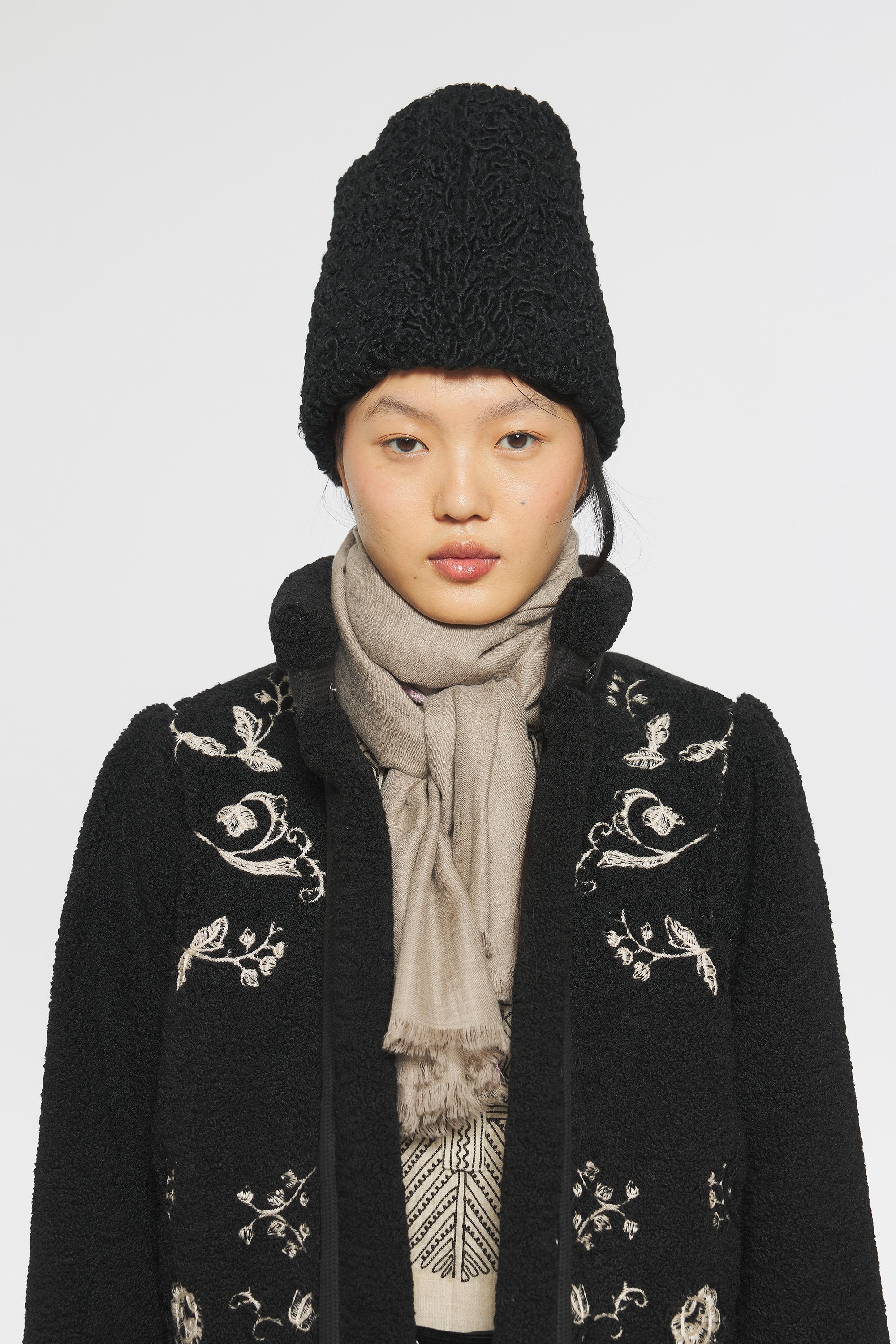 Veste brodée Saliba