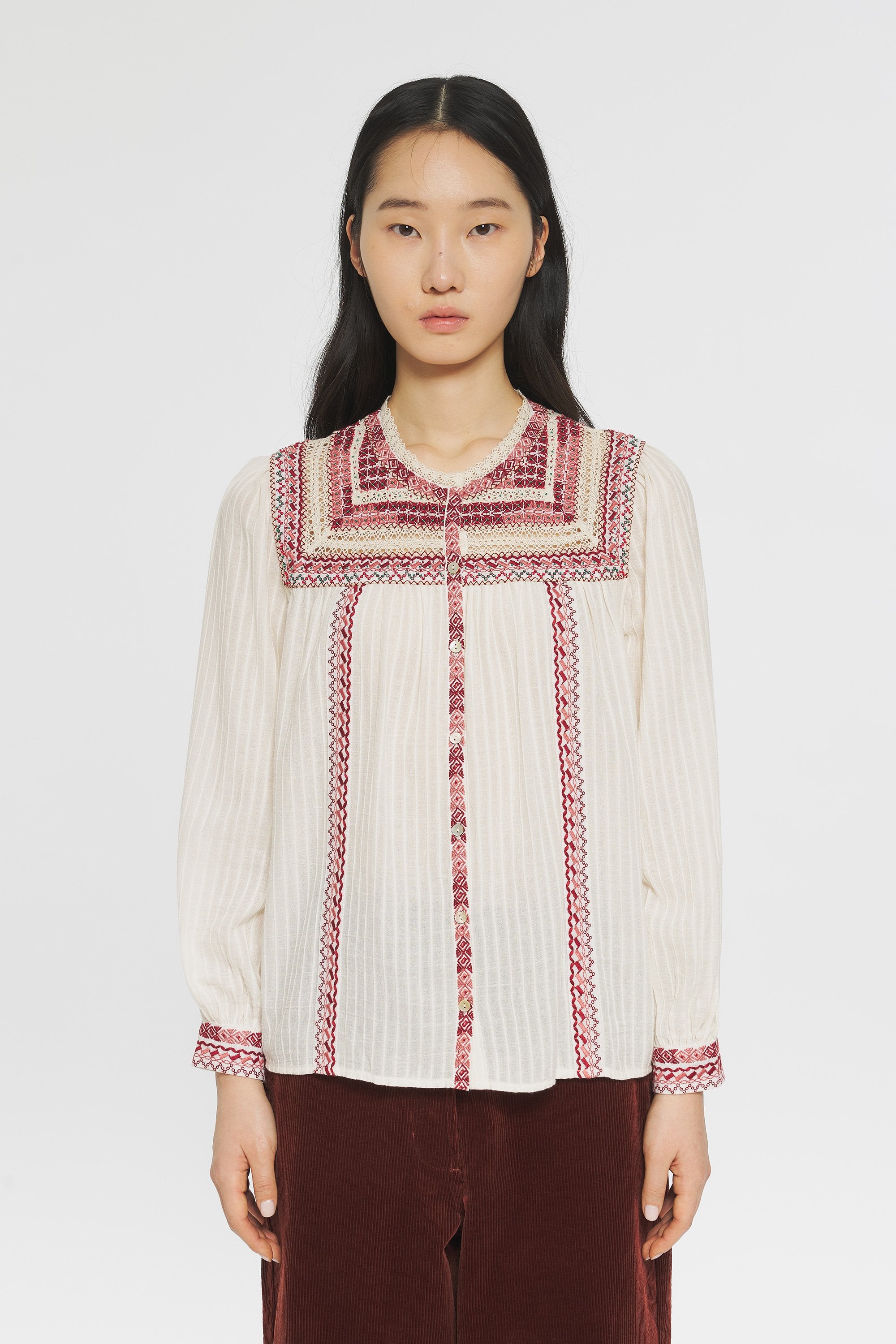 Blouse brodée Tamara