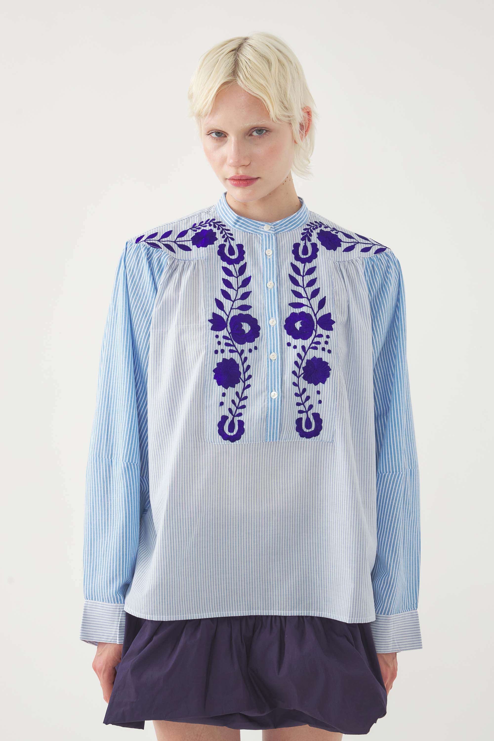 Embroidered Blouse Tamir