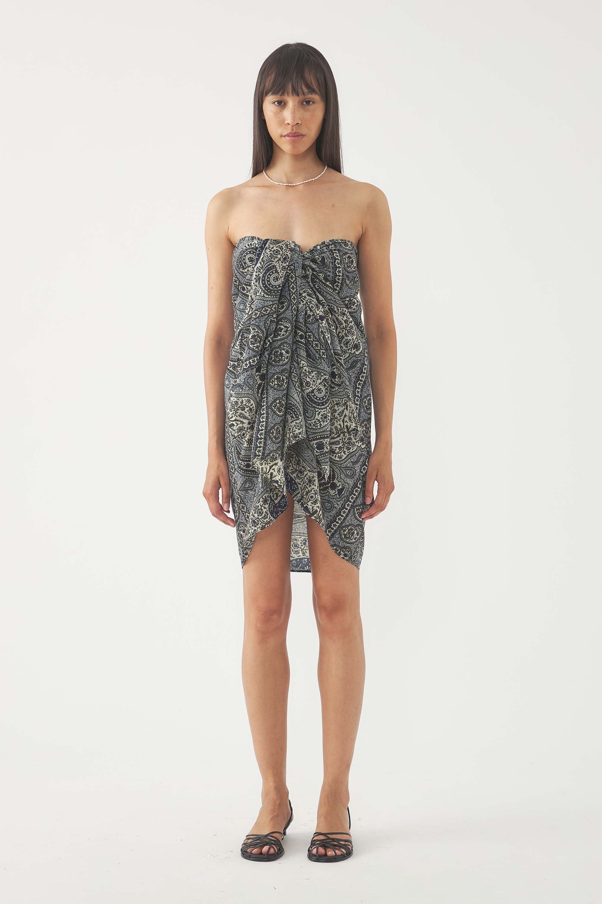 Sarong Taya