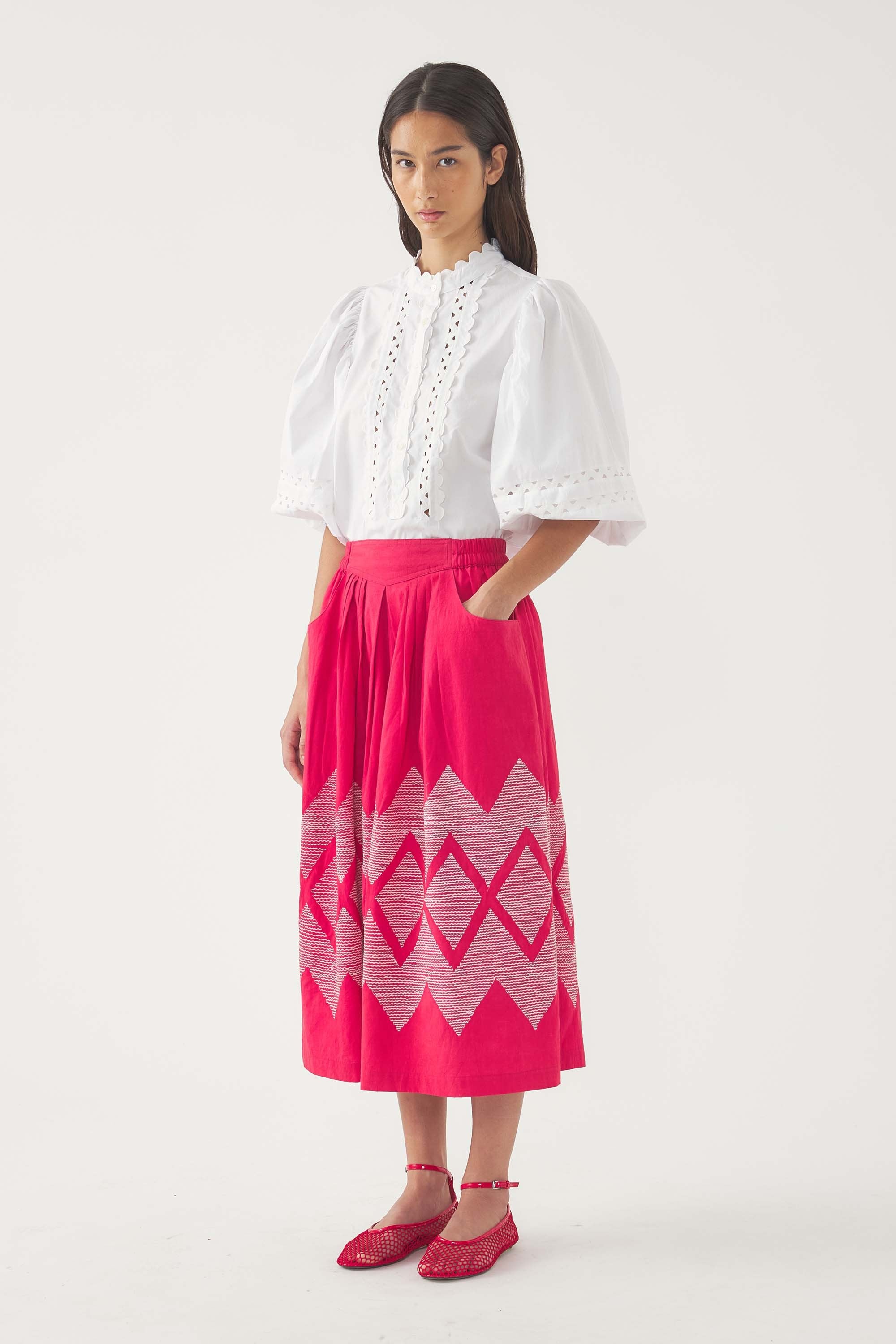 Embroidered Short Tolede