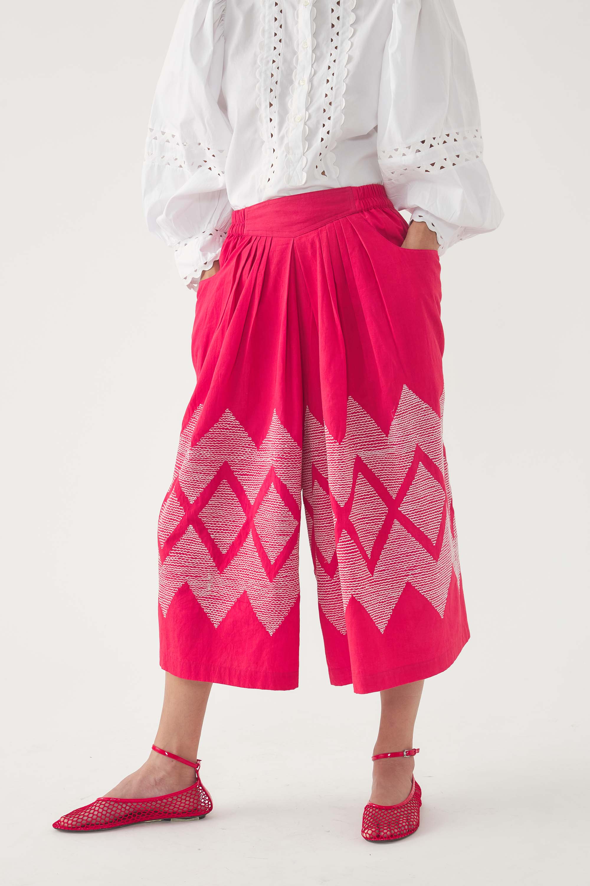 Embroidered Short Tolede
