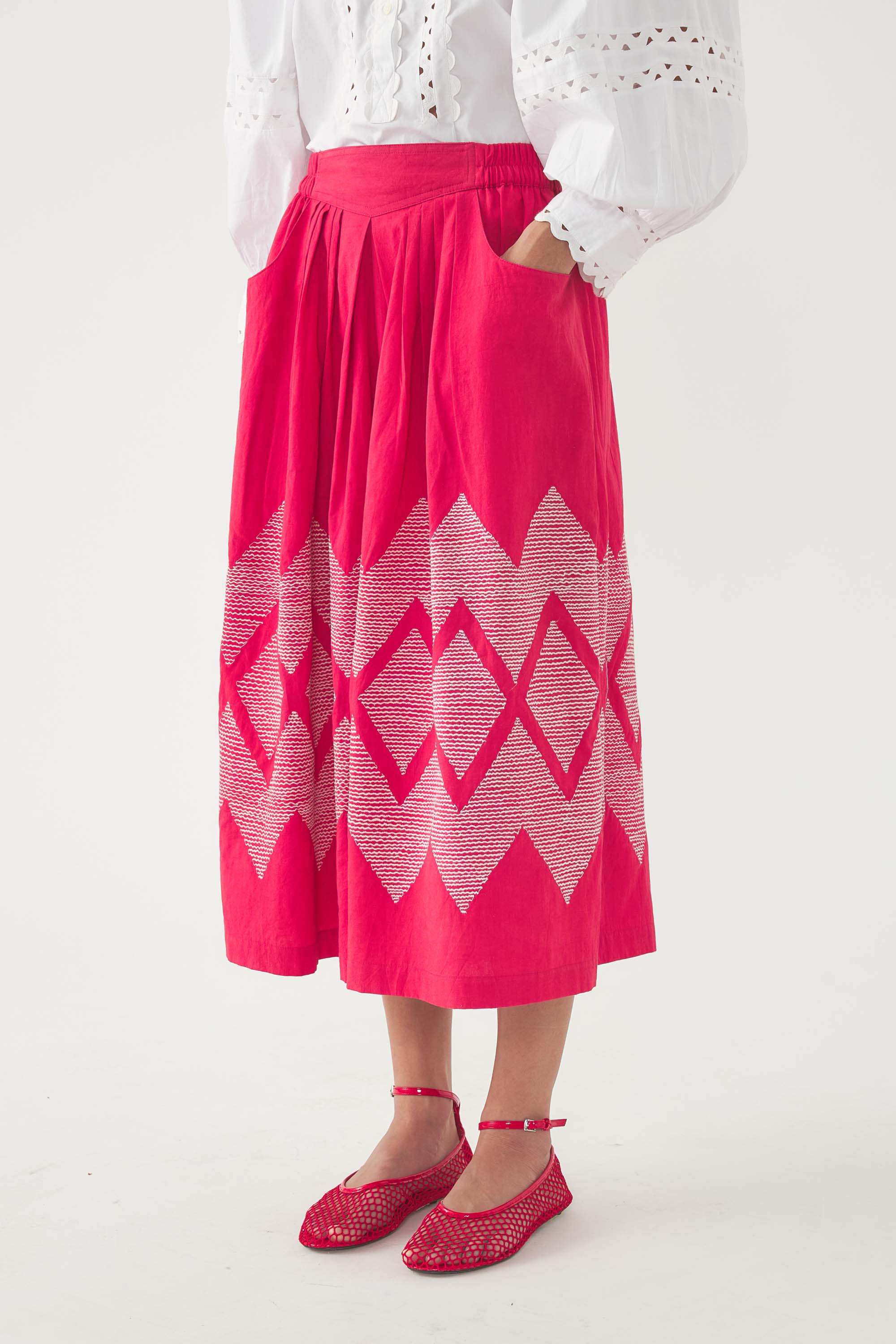 Embroidered Short Tolede