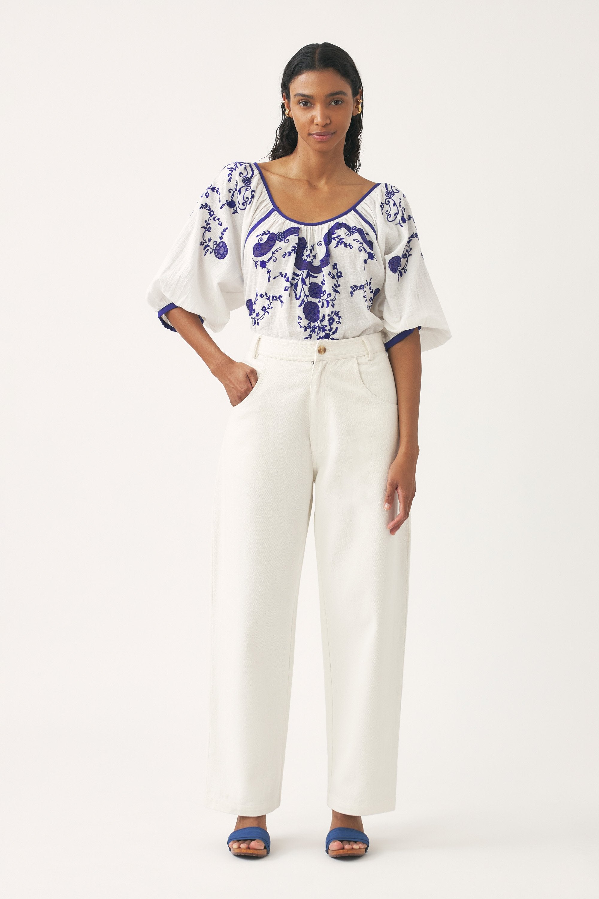 Embroidered blouse Victoria