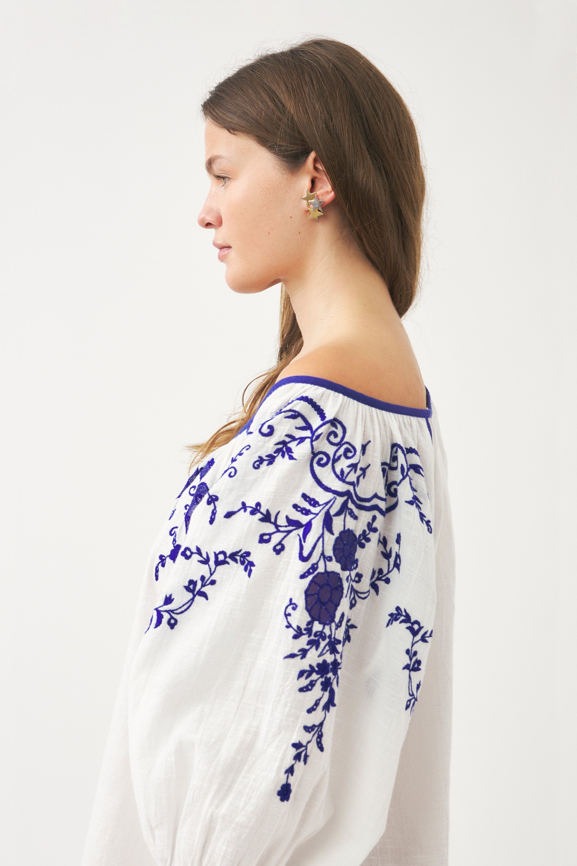 Embroidered dress Victoria