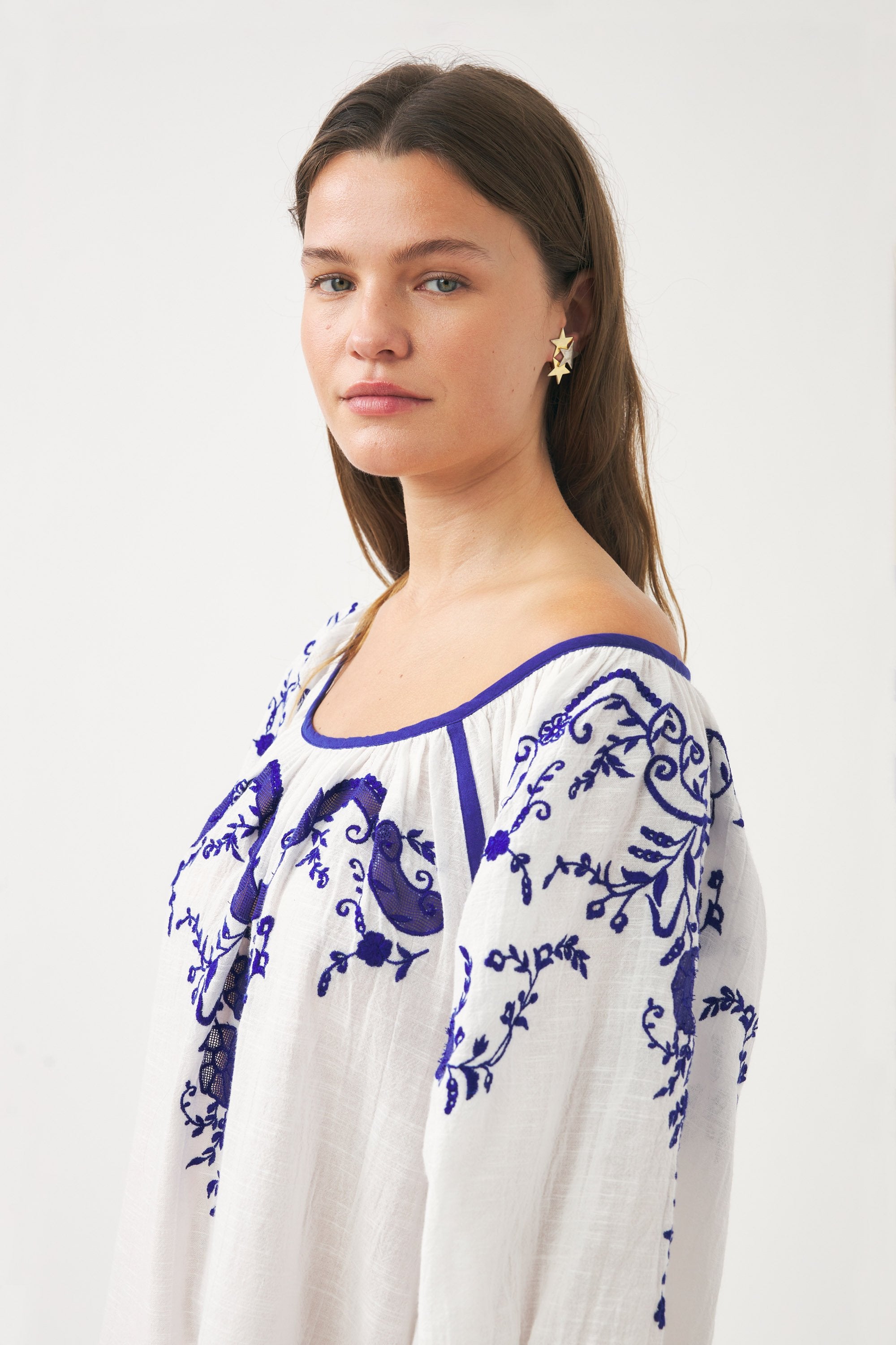 Embroidered dress Victoria