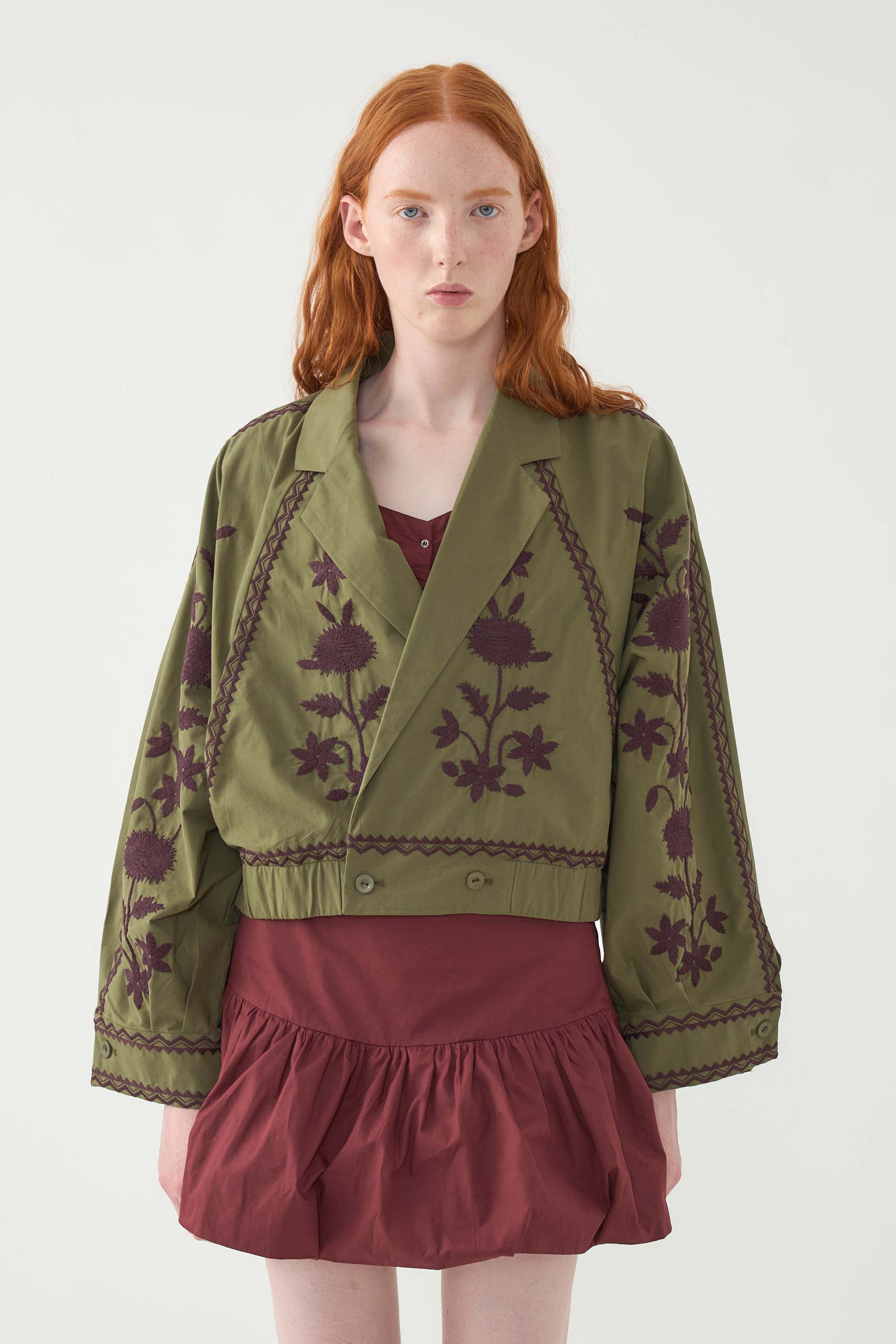 Chaqueta bomber bordada Winna