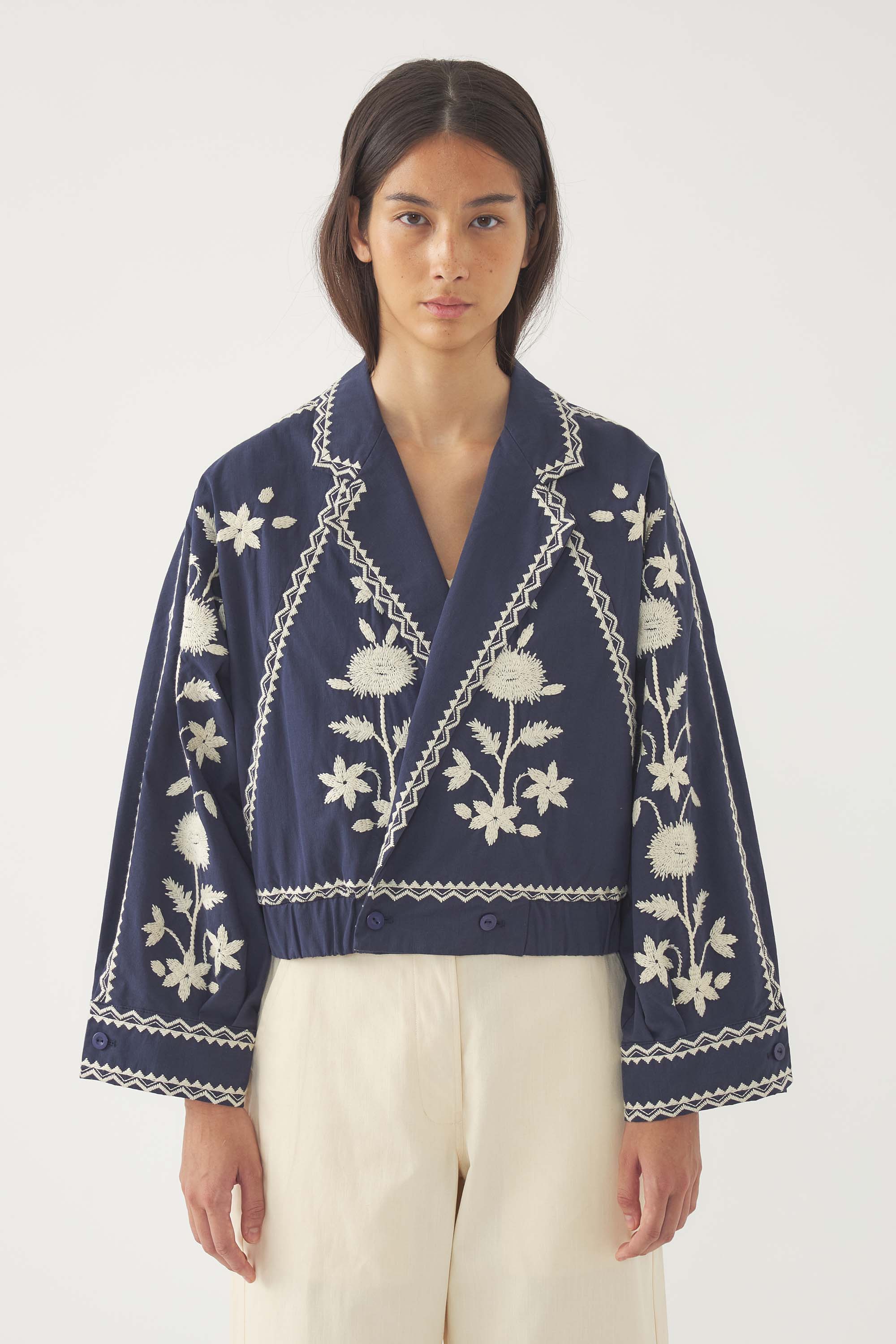 Chaqueta bomber bordada Winna