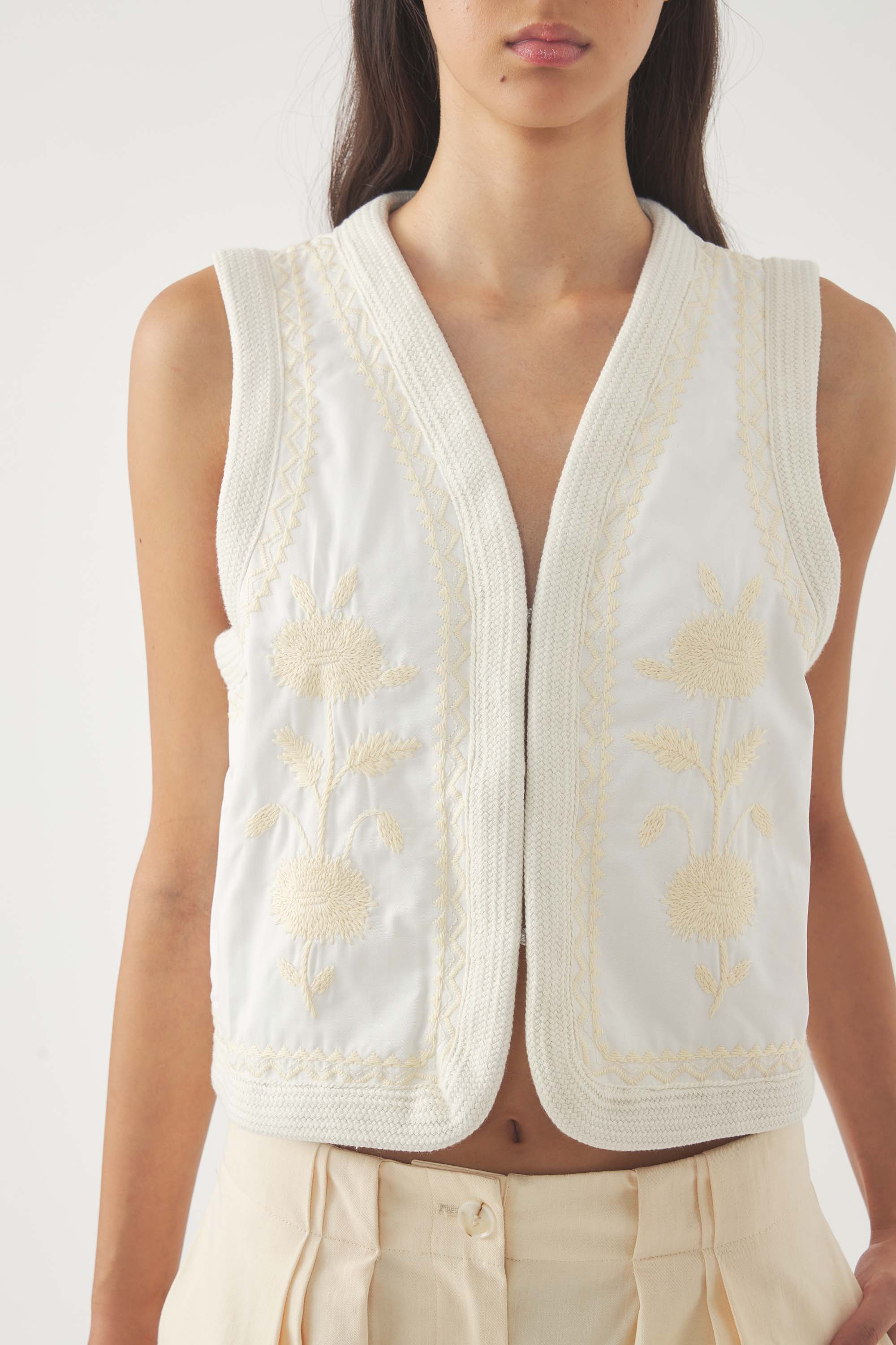 Embroidered Vest Winna
