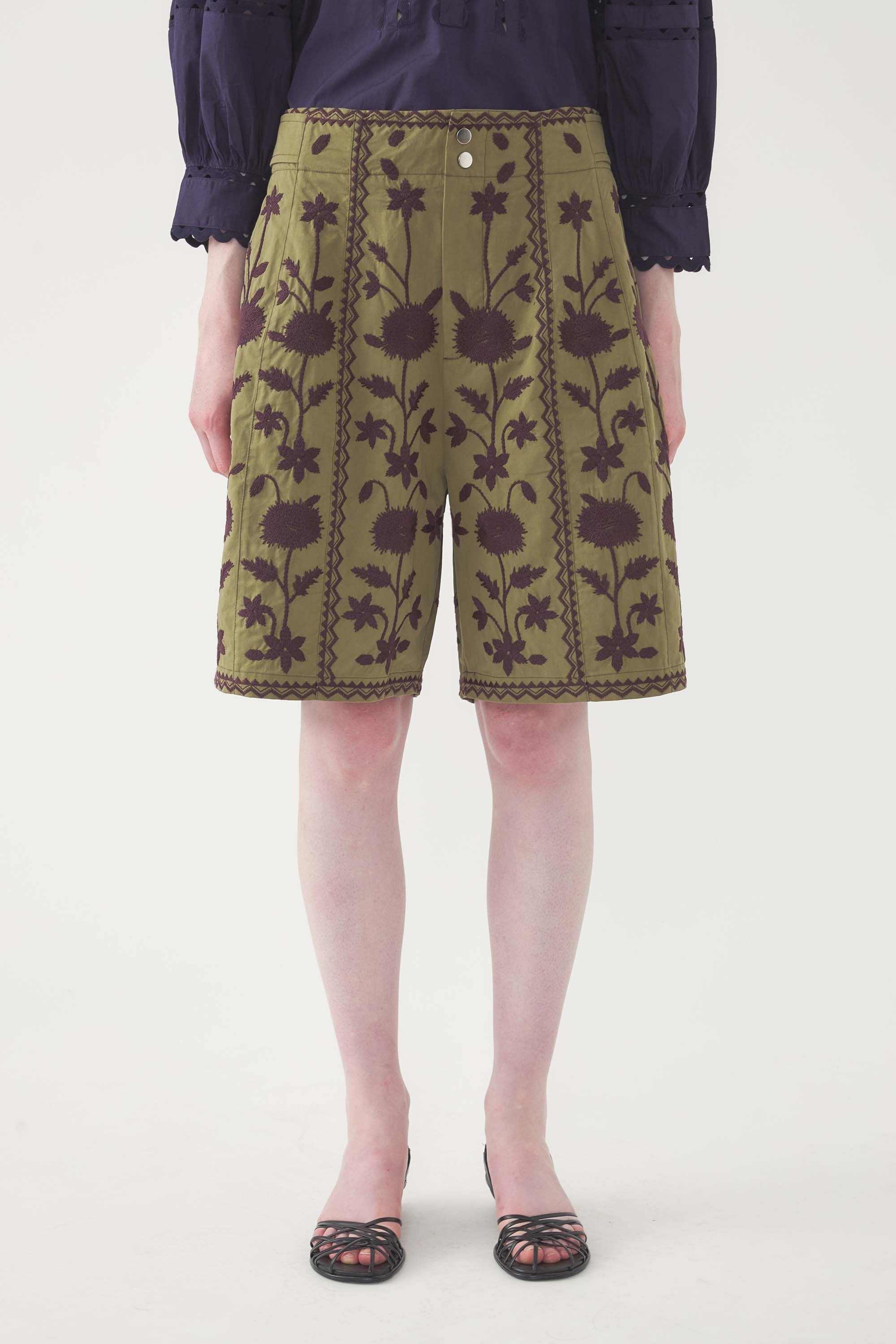 Embroidered Shorts Winna