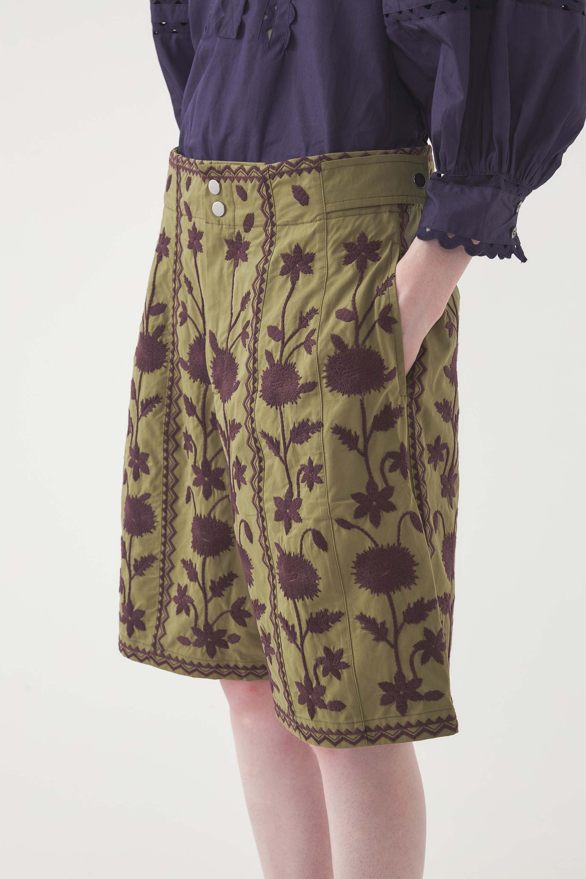 Embroidered Shorts Winna