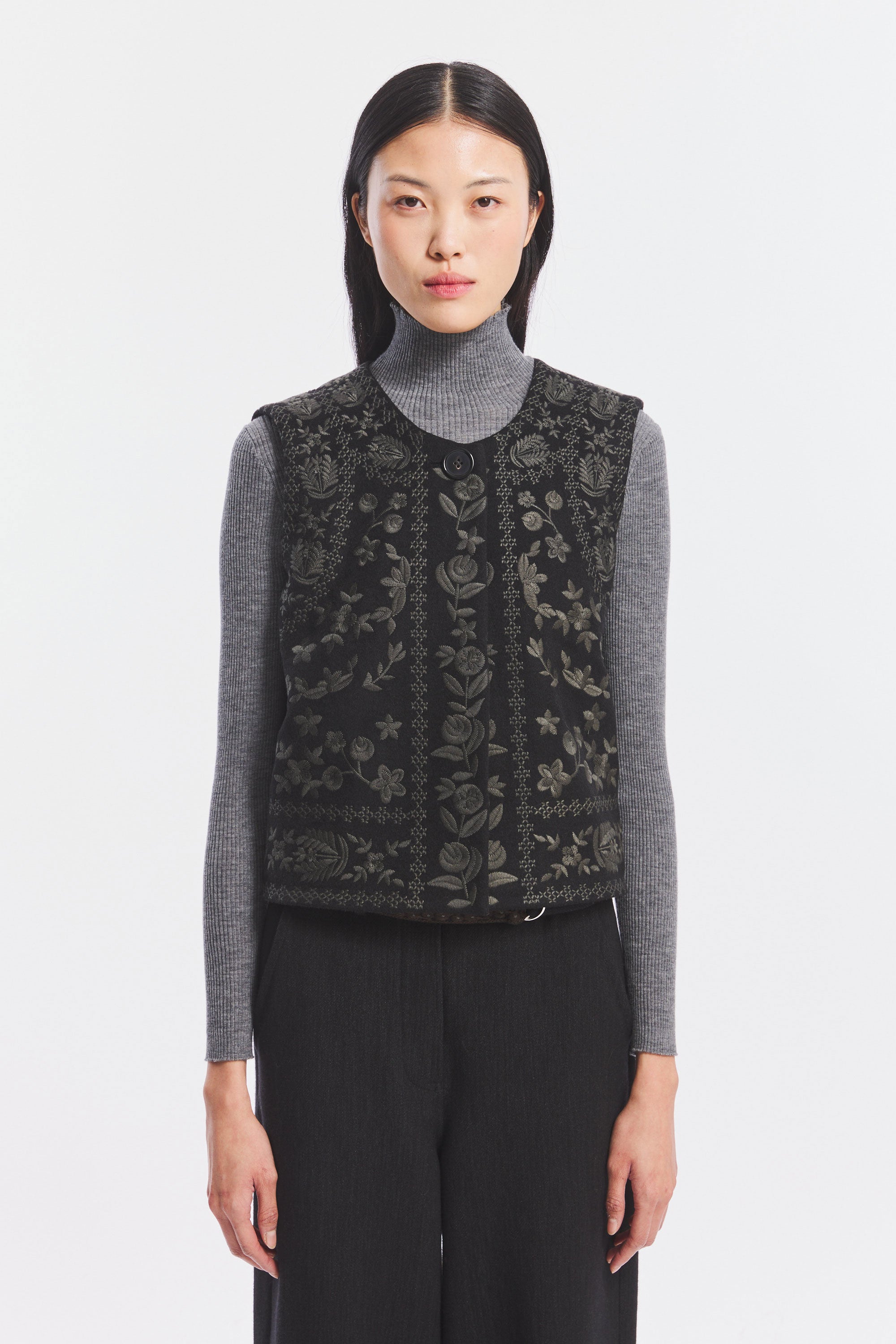 BERTILLE1GIL-BLACK