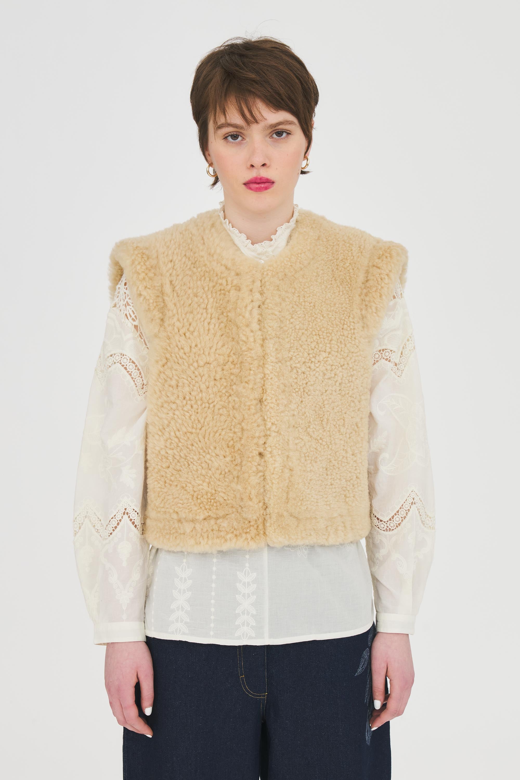Dema vest