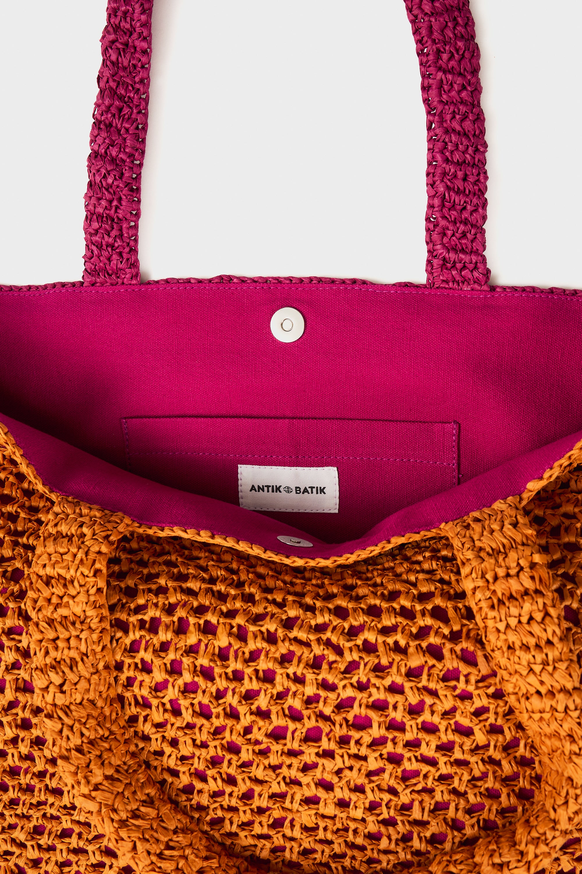 Kopi Big Cabas – Fuchsia Raffia Crochet Tote | Antik Batik