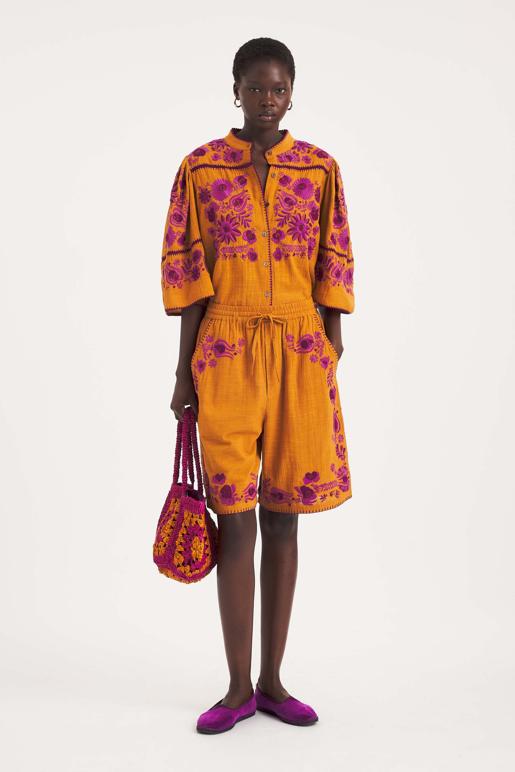 Matias blouse – Hand-Embroidered Cotton Rust | Antik Batik