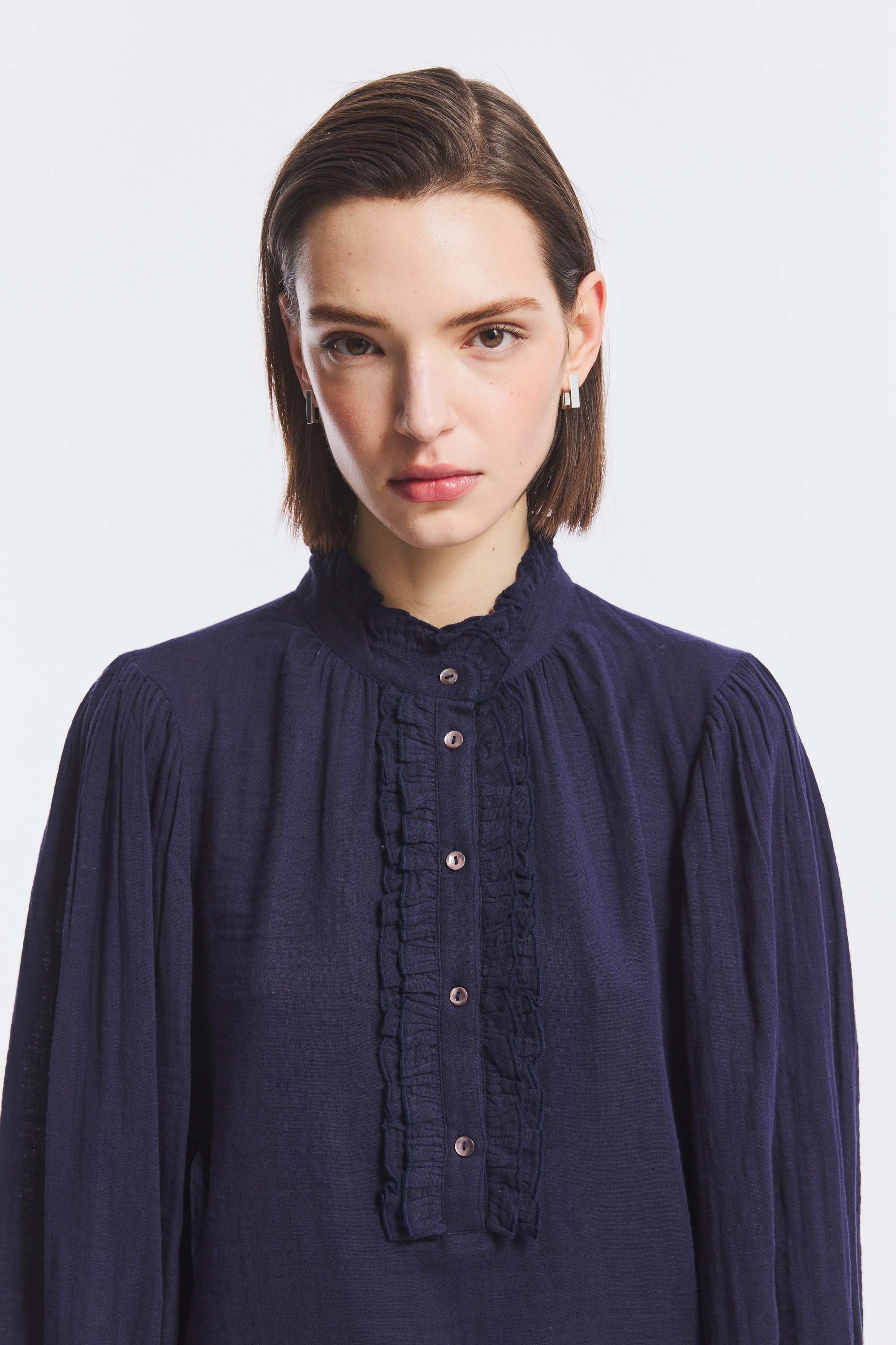 MAYNARD1BLO-NAVY